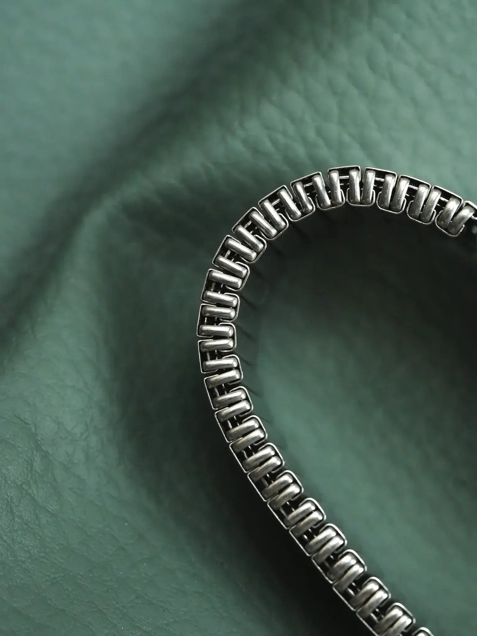 Citizen - Tonneau Acier Quartz Seven Date - 1990s - Atelier Victor