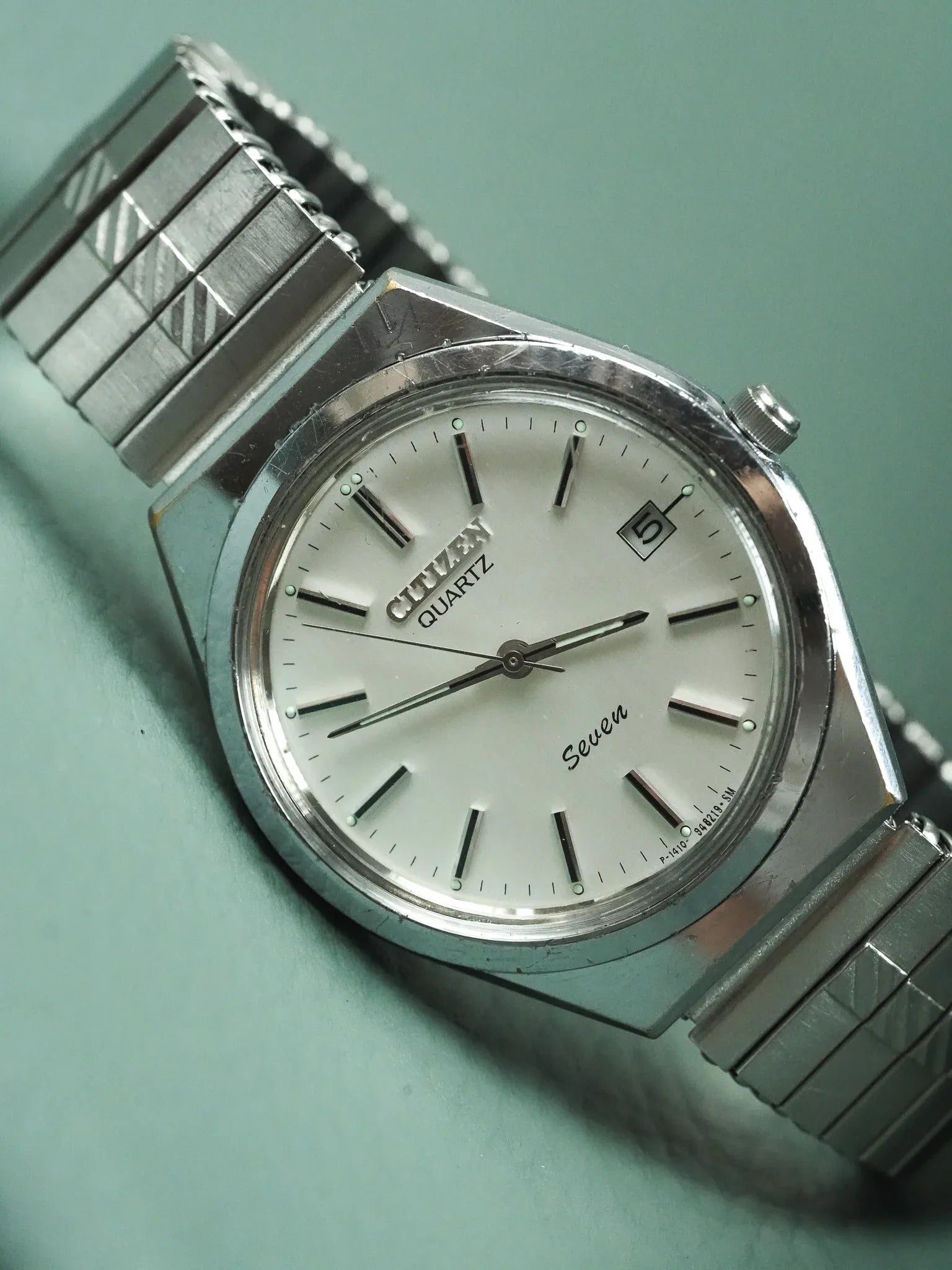Citizen - Tonneau Acier Quartz Seven Date - 1990s - Atelier Victor