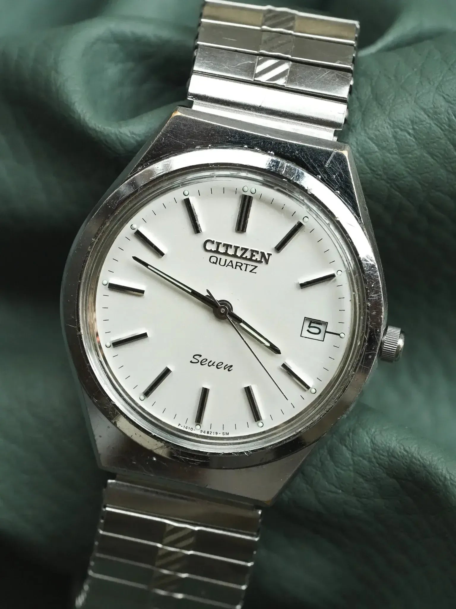 Citizen - Tonneau Acier Quartz Seven Date - 1990s - Atelier Victor