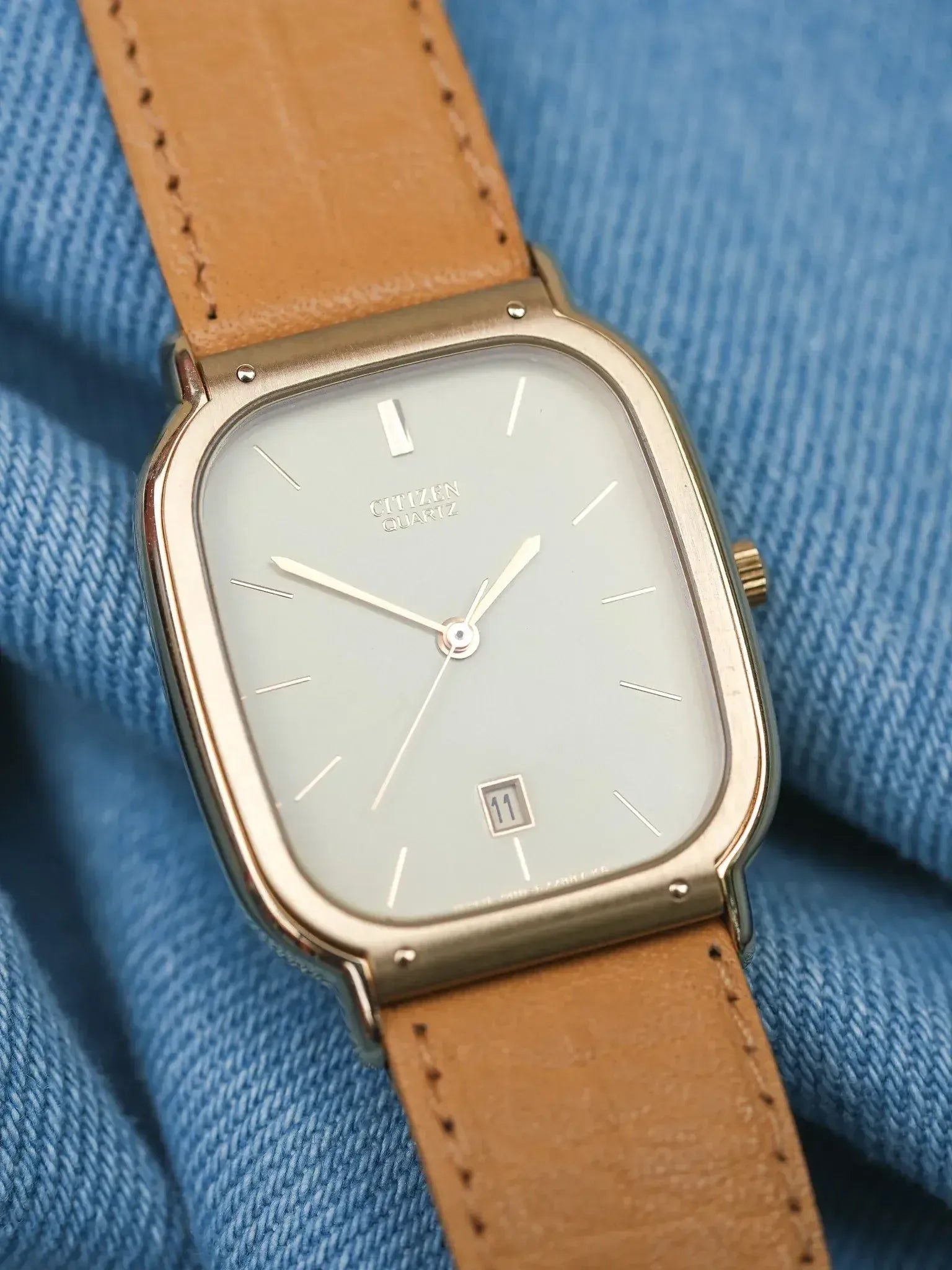 Citizen - Tonneau Citron Or Date 6h - NOS - 1985 - Atelier Victor