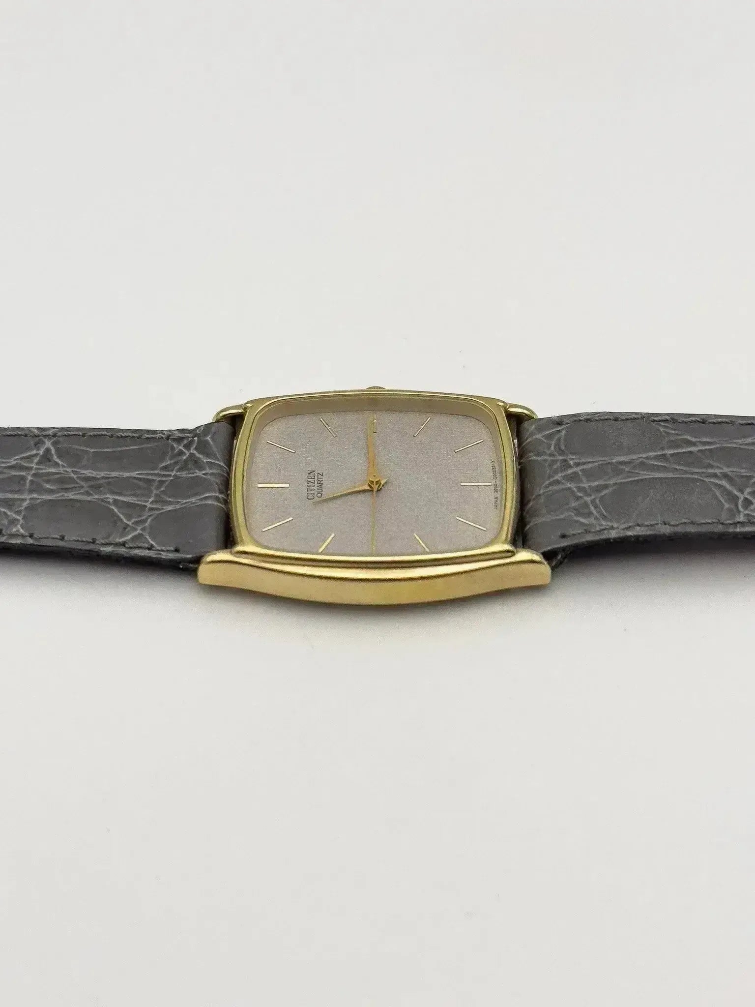 Citizen - Tonneau Grey Dust - NOS - 1990s - Atelier Victor