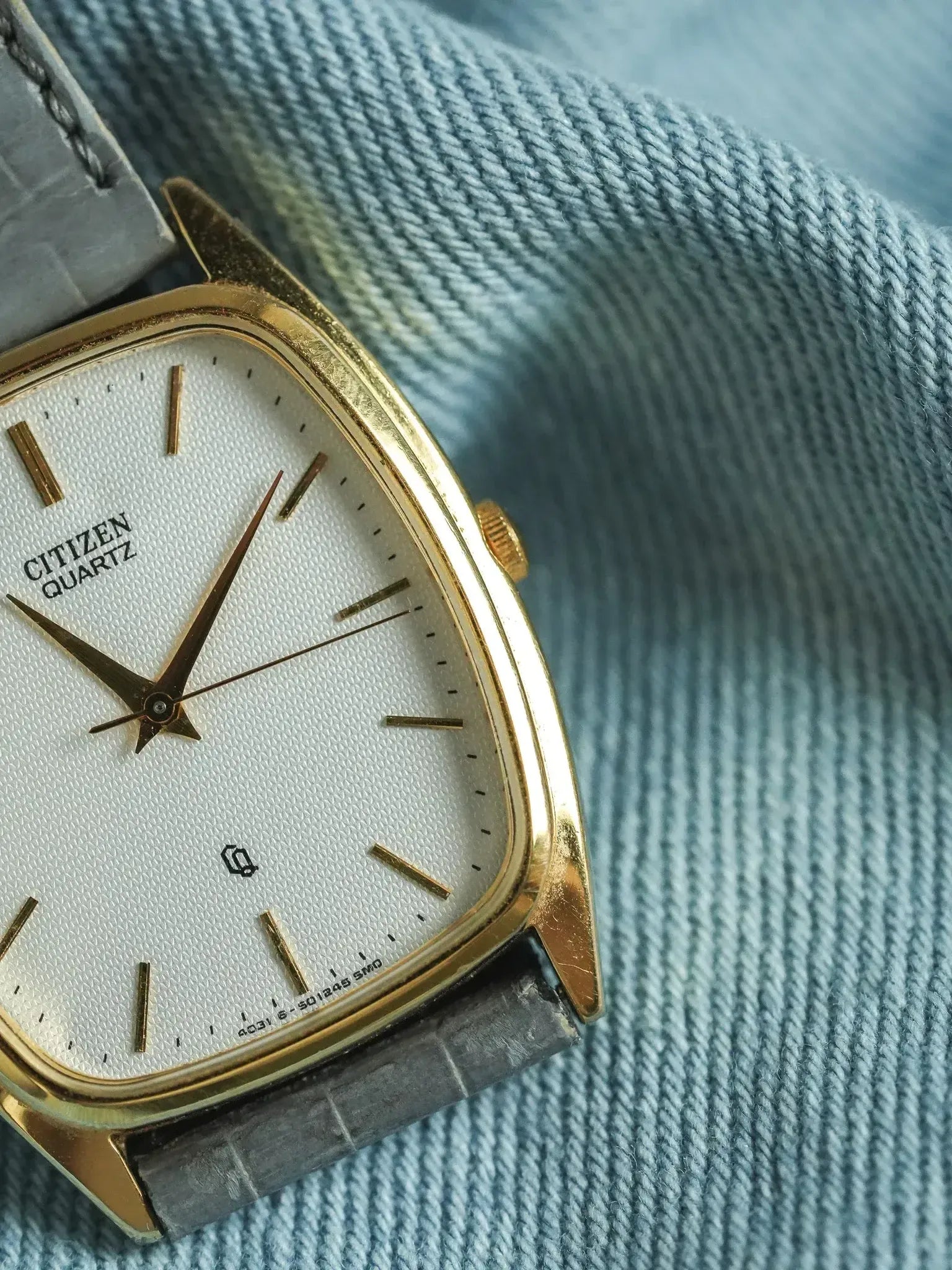 Citizen - Tonneau Or Cadran Clous de Paris Aiguilles dauphines - 1996 - Atelier Victor