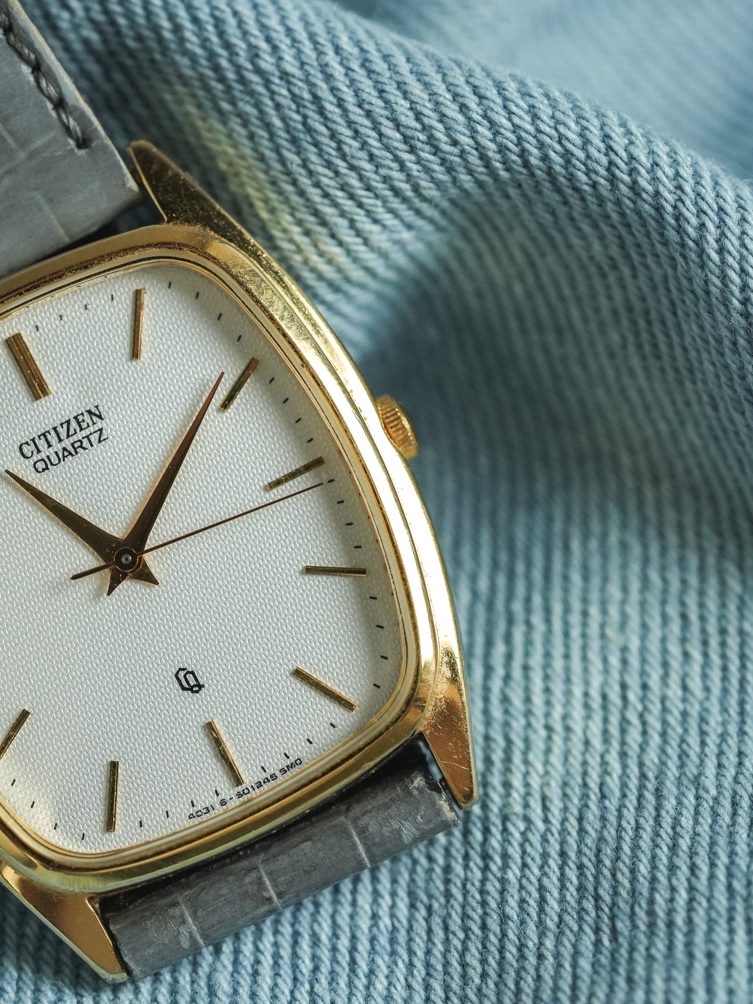 Citizen - Tonneau Or Cadran Clous de Paris Aiguilles dauphines - 1996 - Atelier Victor - Vintage Shop