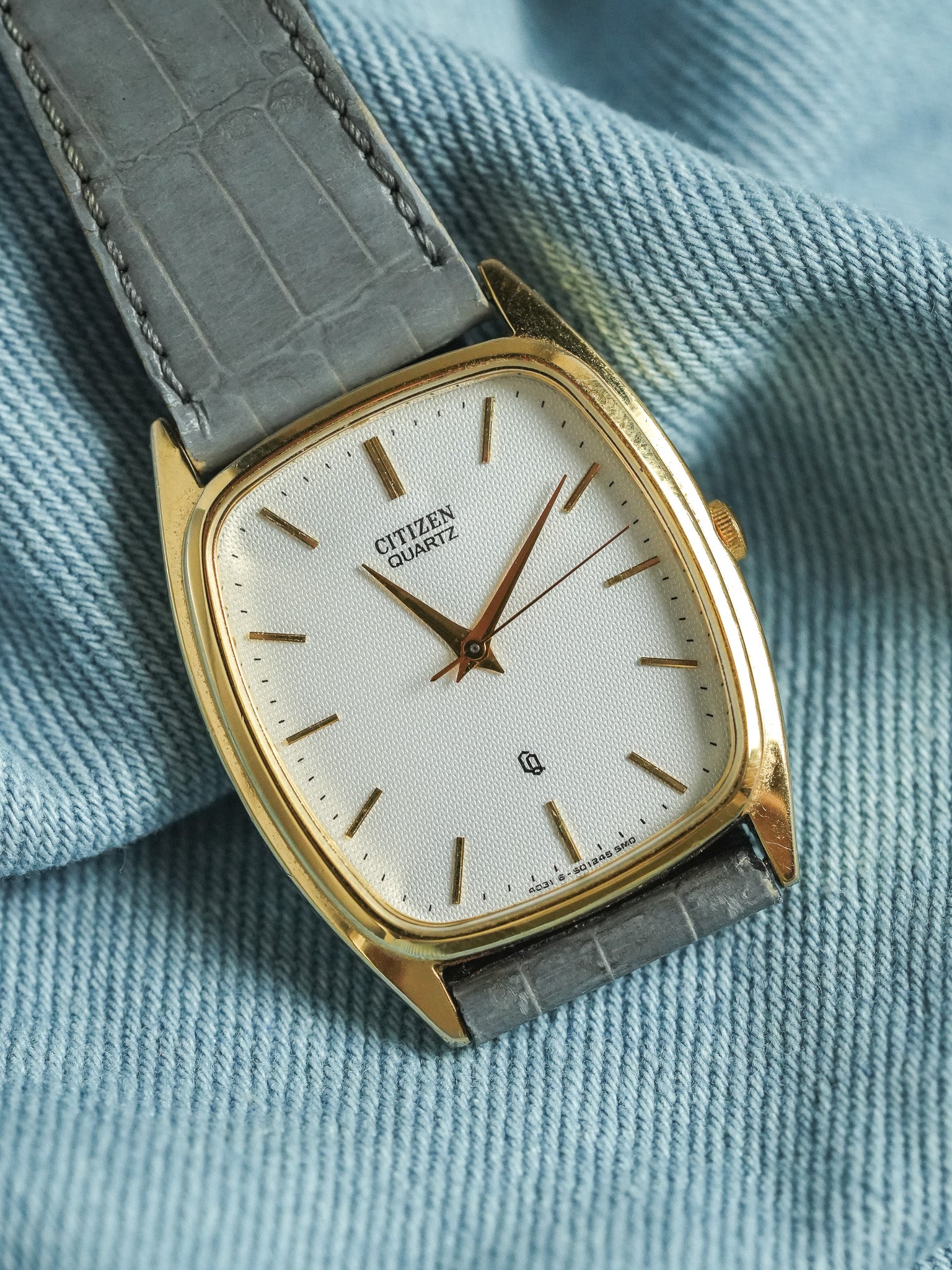 Citizen - Tonneau Or Cadran Clous de Paris Aiguilles dauphines - 1996 - Atelier Victor - Vintage Shop