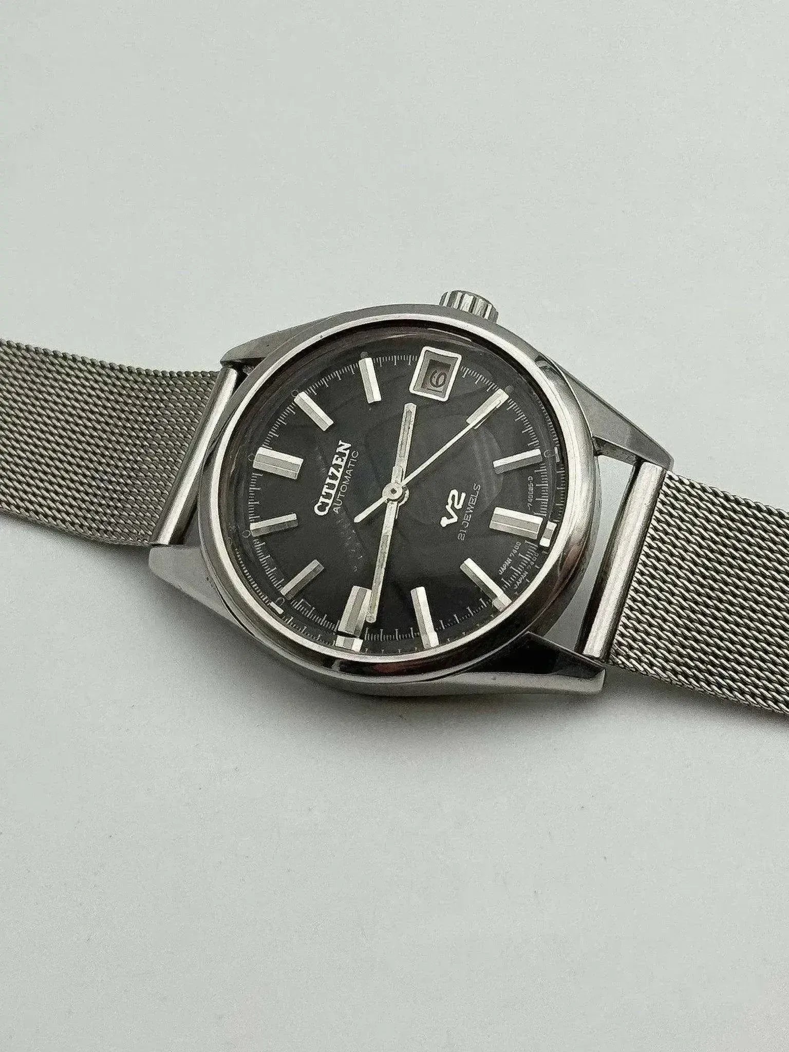 Citizen - V2 Black Dial - 1980s - Atelier Victor