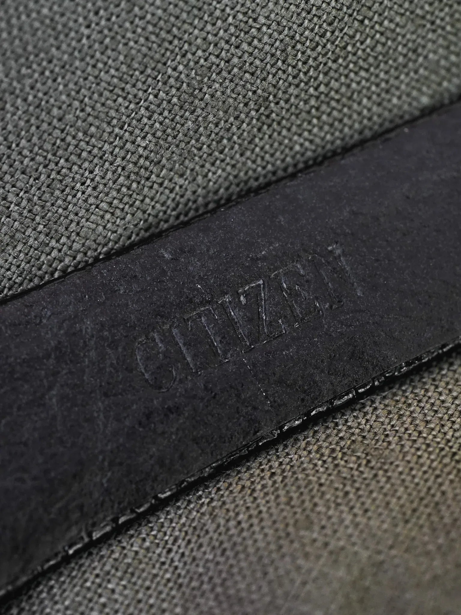 Citzen - Tank Allongée Noir Or - NOS - 1980s - Atelier Victor