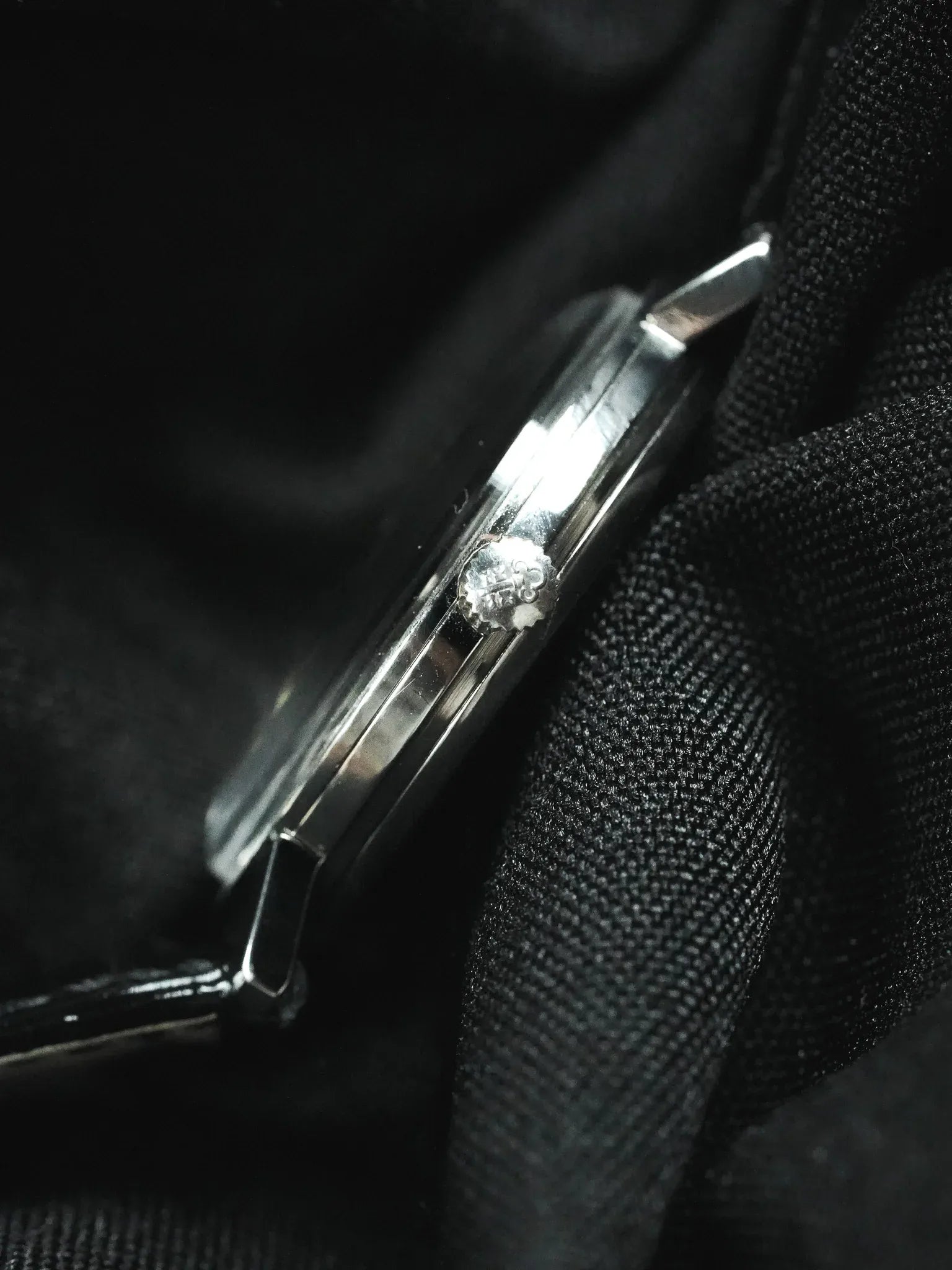 Corum - Acier Cadran Lin Argent - 1980s - Atelier Victor