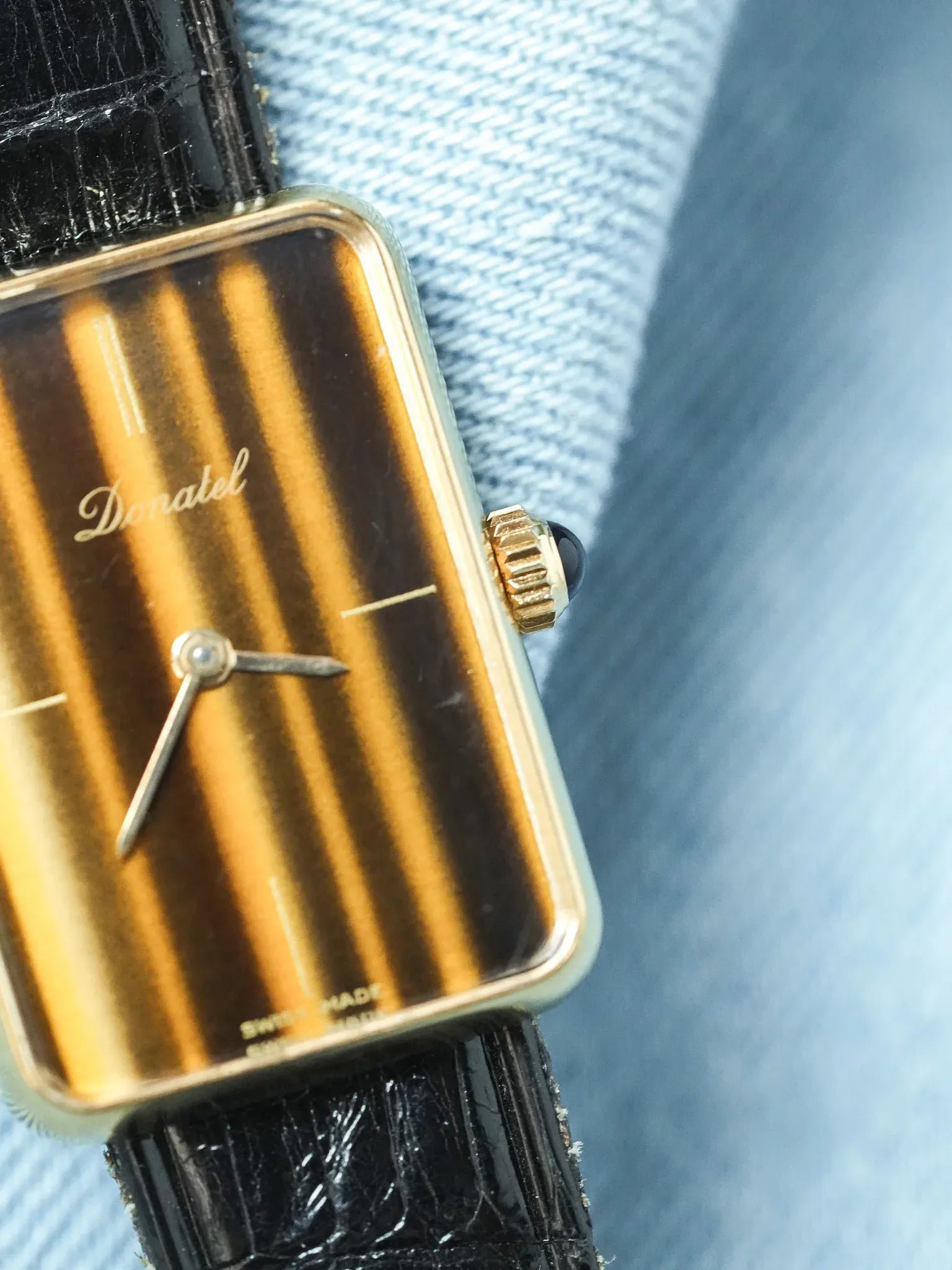 Donatel - Tank Or Oeil de Tigre Cabochon bleu - 1970s - Atelier Victor