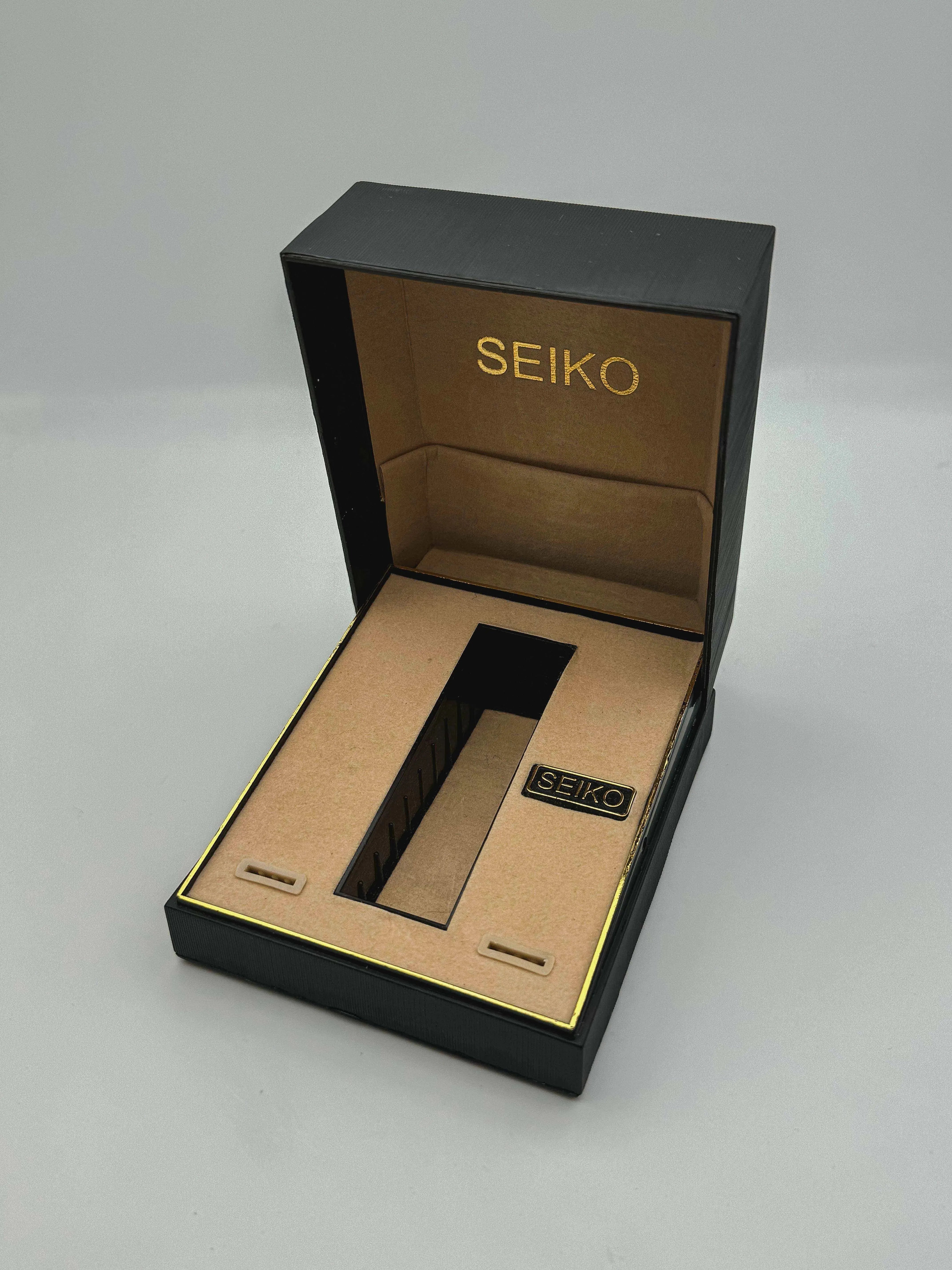 Ecrin de montre - Seiko Vintage - Noir intérieur beige - Atelier Victor Paris - Vintage Watch Shop Dubai