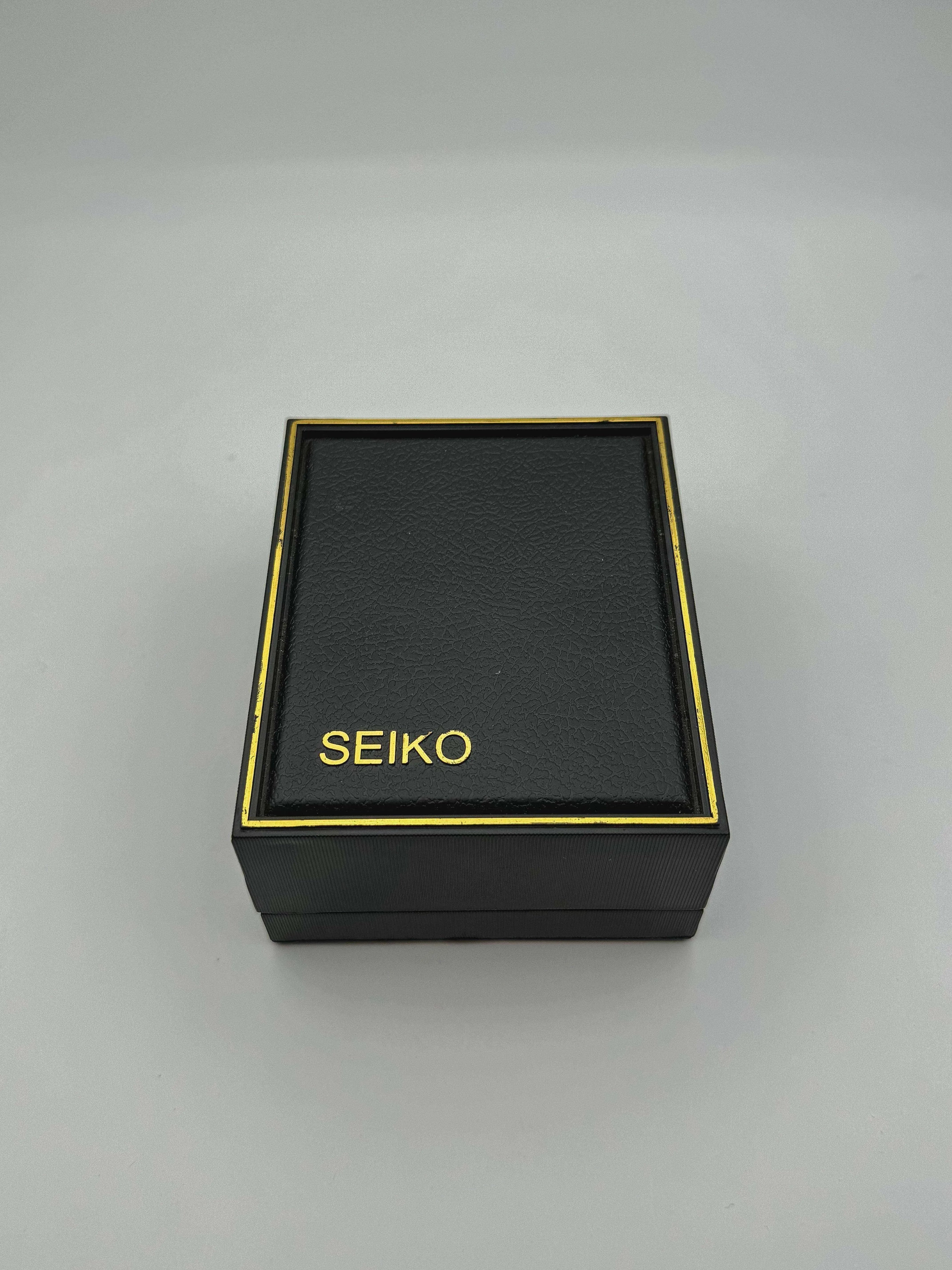 Ecrin de montre - Seiko Vintage - Noir intérieur beige - Atelier Victor Paris - Vintage Watch Shop Dubai
