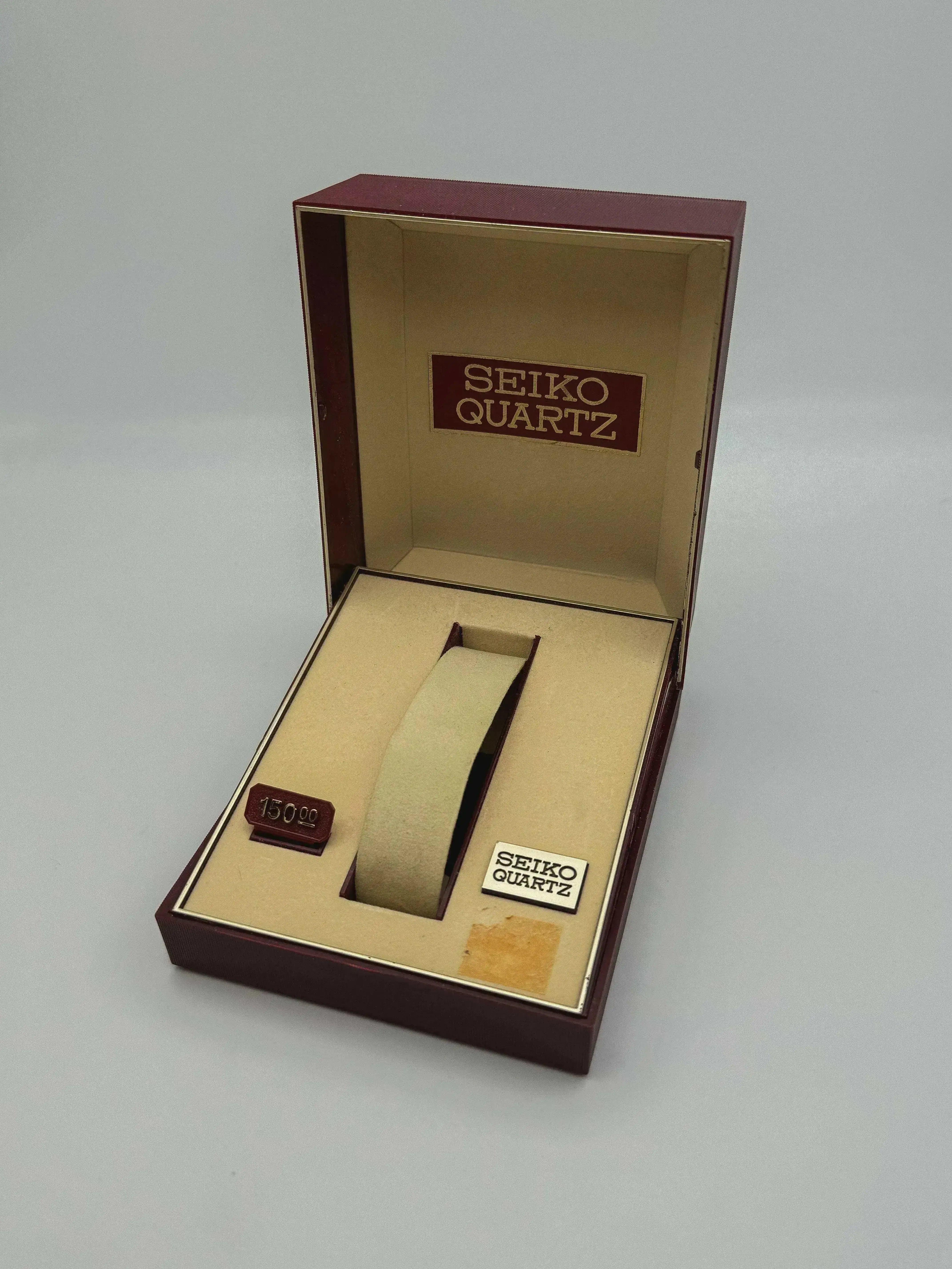Ecrin de montre - Seiko Vintage - Rouge Beige - Atelier Victor