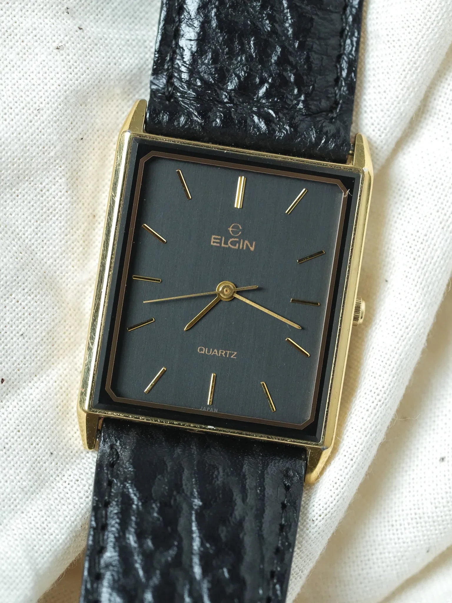 Elgin - Tank Or Laque Noir cadran noir - 1990s - Atelier Victor