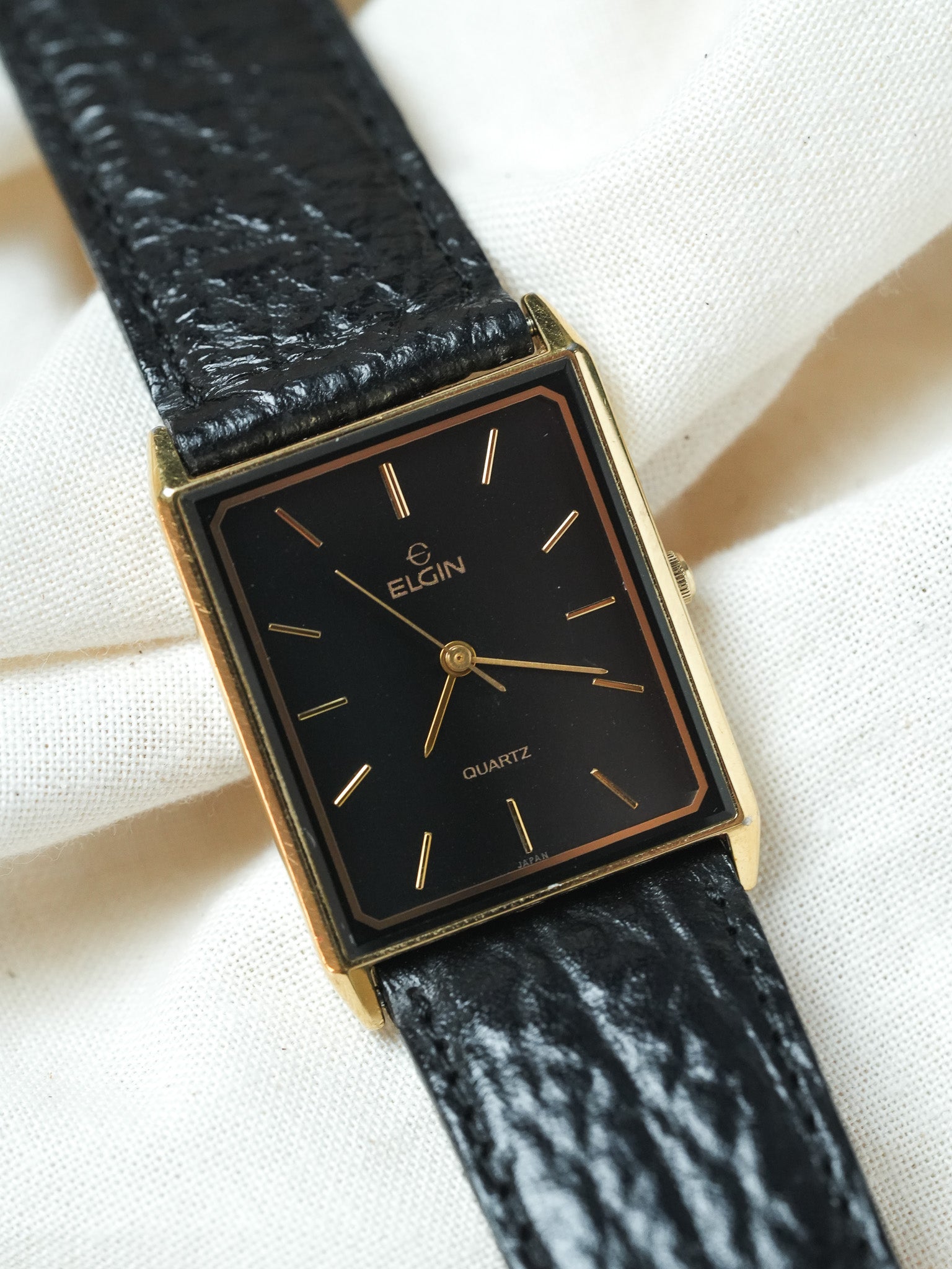 Elgin - Tank Or Laque Noir cadran noir - 1990s - Atelier Victor - Vintage Shop