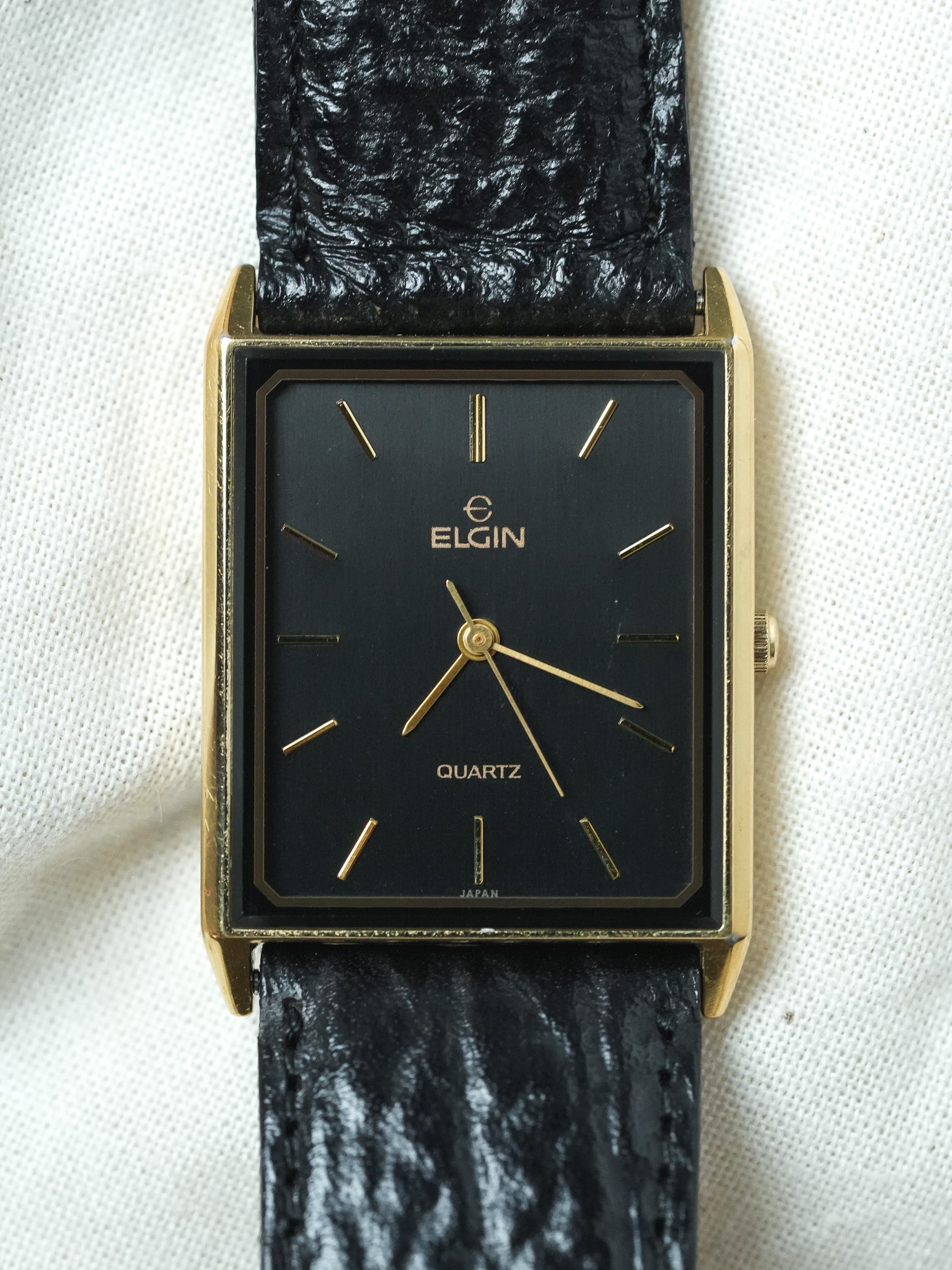 Elgin - Tank Or Laque Noir cadran noir - 1990s - Atelier Victor - Vintage Shop