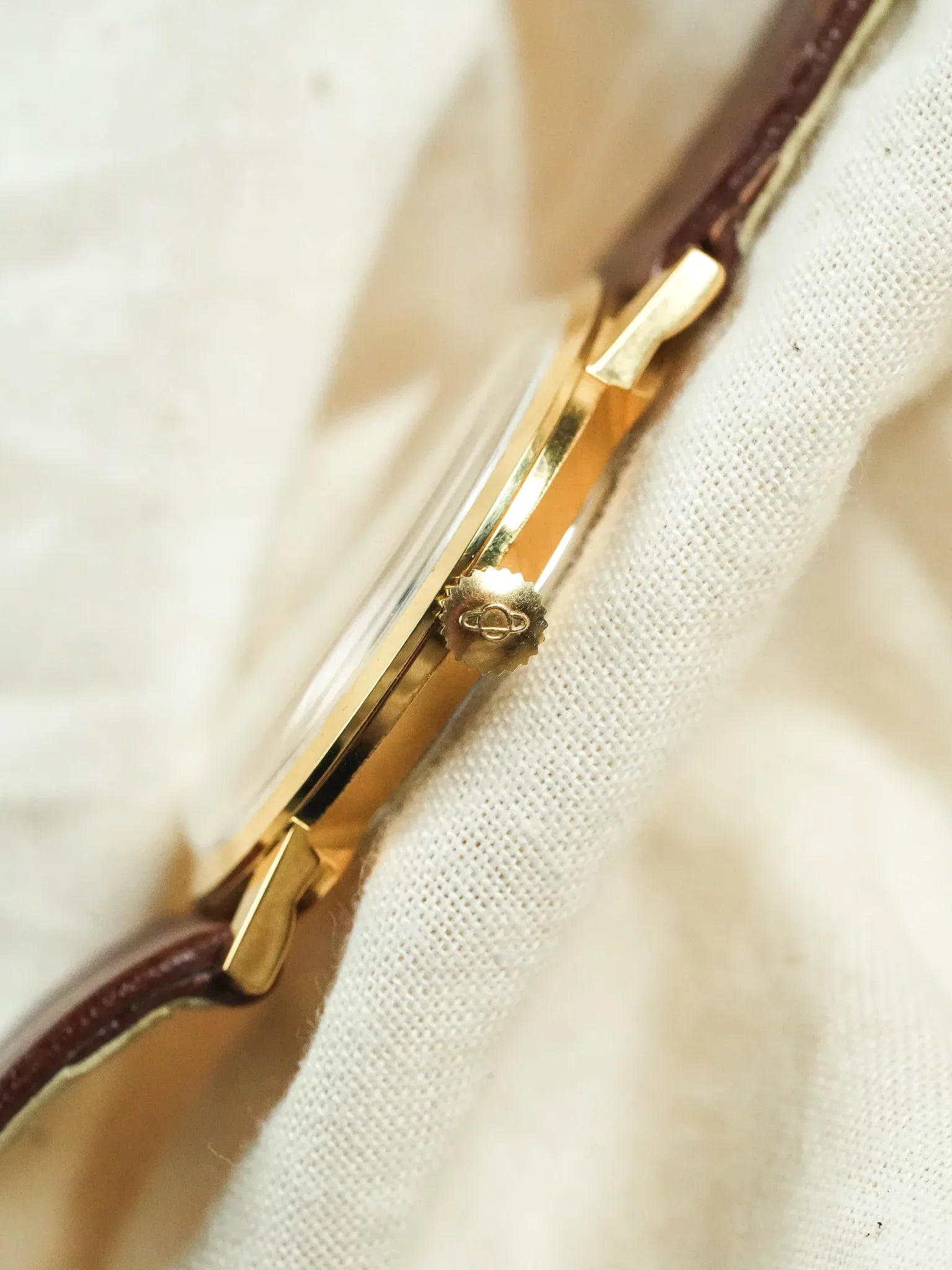 Enicar - Plaqué Or Ultra slim Cadran blanc - 1980s - Atelier Victor - Vintage Shop