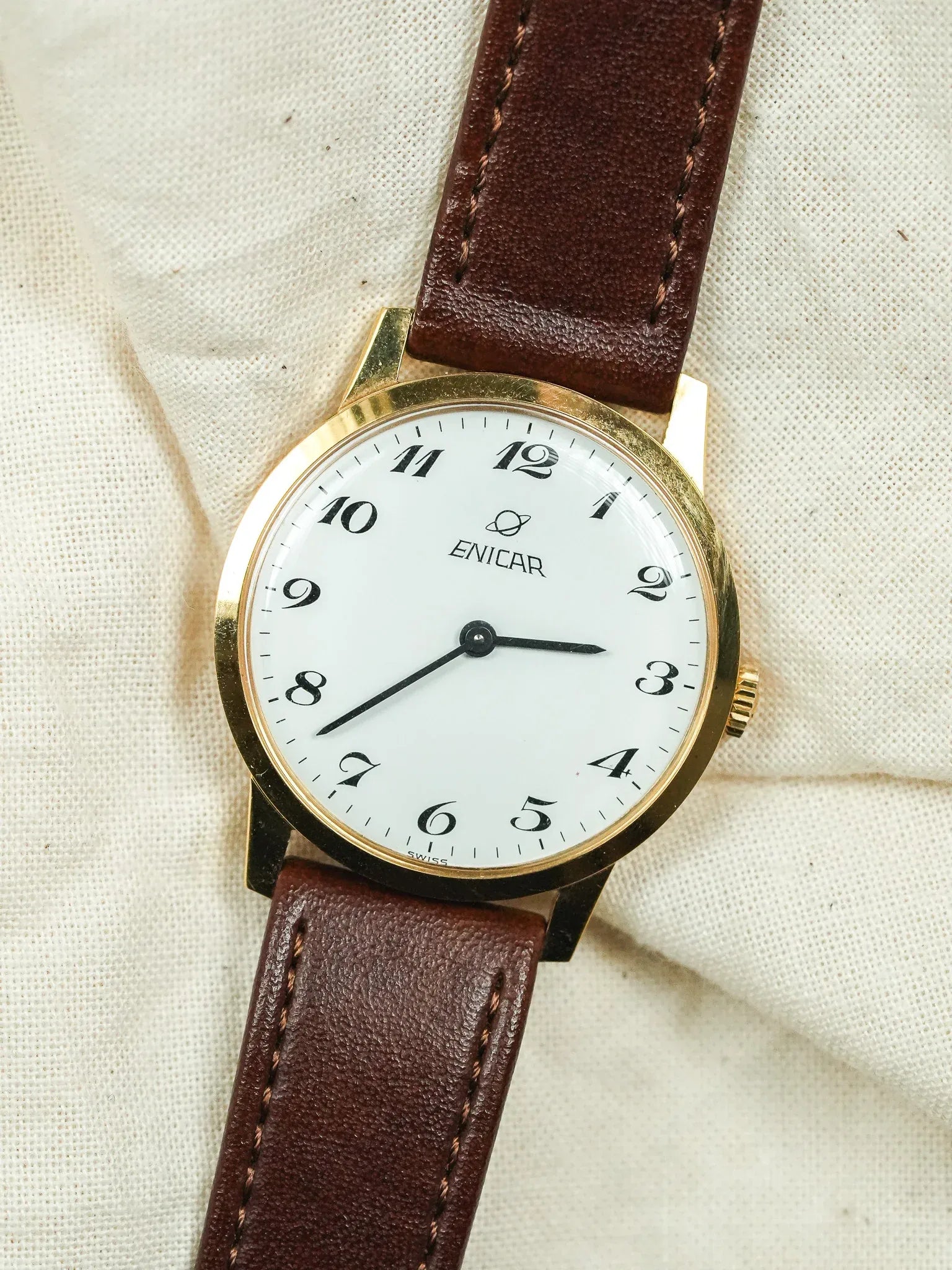 Enicar - Plaqué Or Ultra slim Cadran blanc - 1980s - Atelier Victor - Vintage Shop