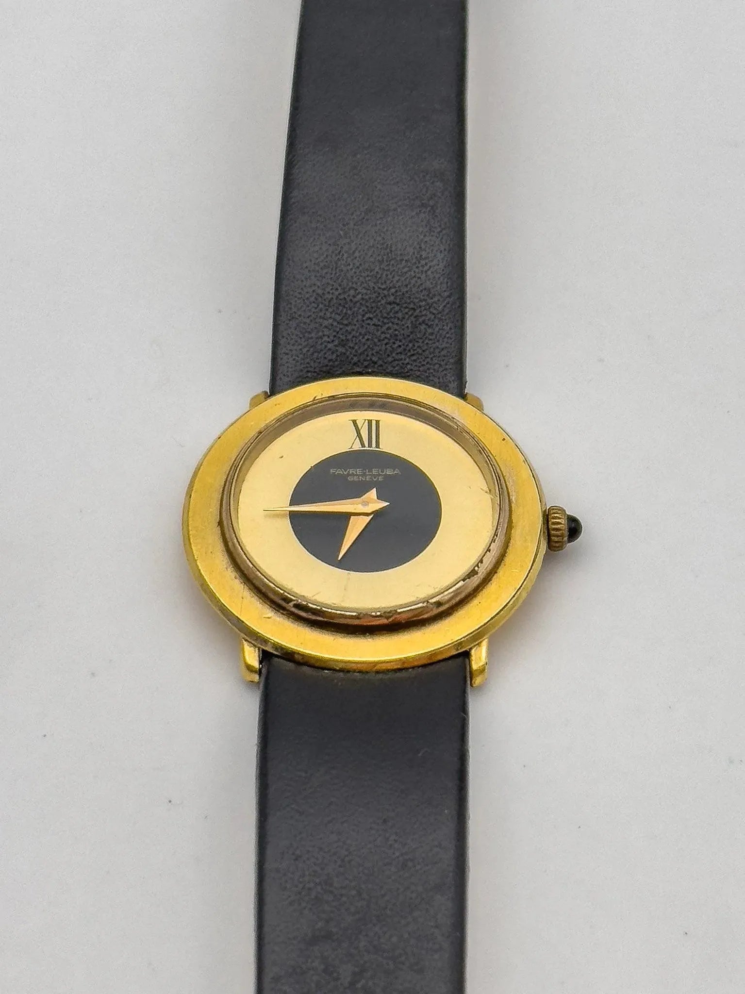Favre-Leuba - Circle Black - 1970s - Atelier Victor Paris - Vintage Watch Shop Dubai