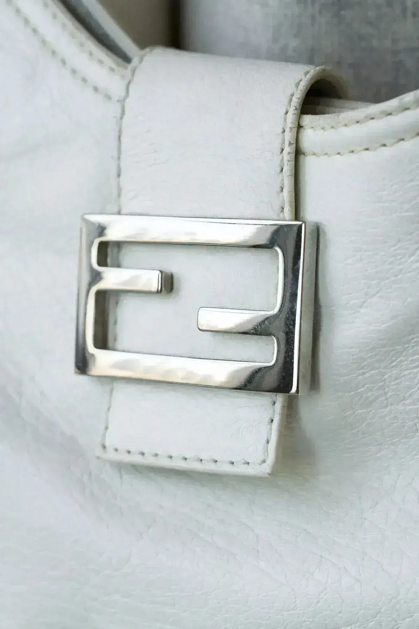 Fendi - Sac à main Baguette Blanc - Atelier Victor