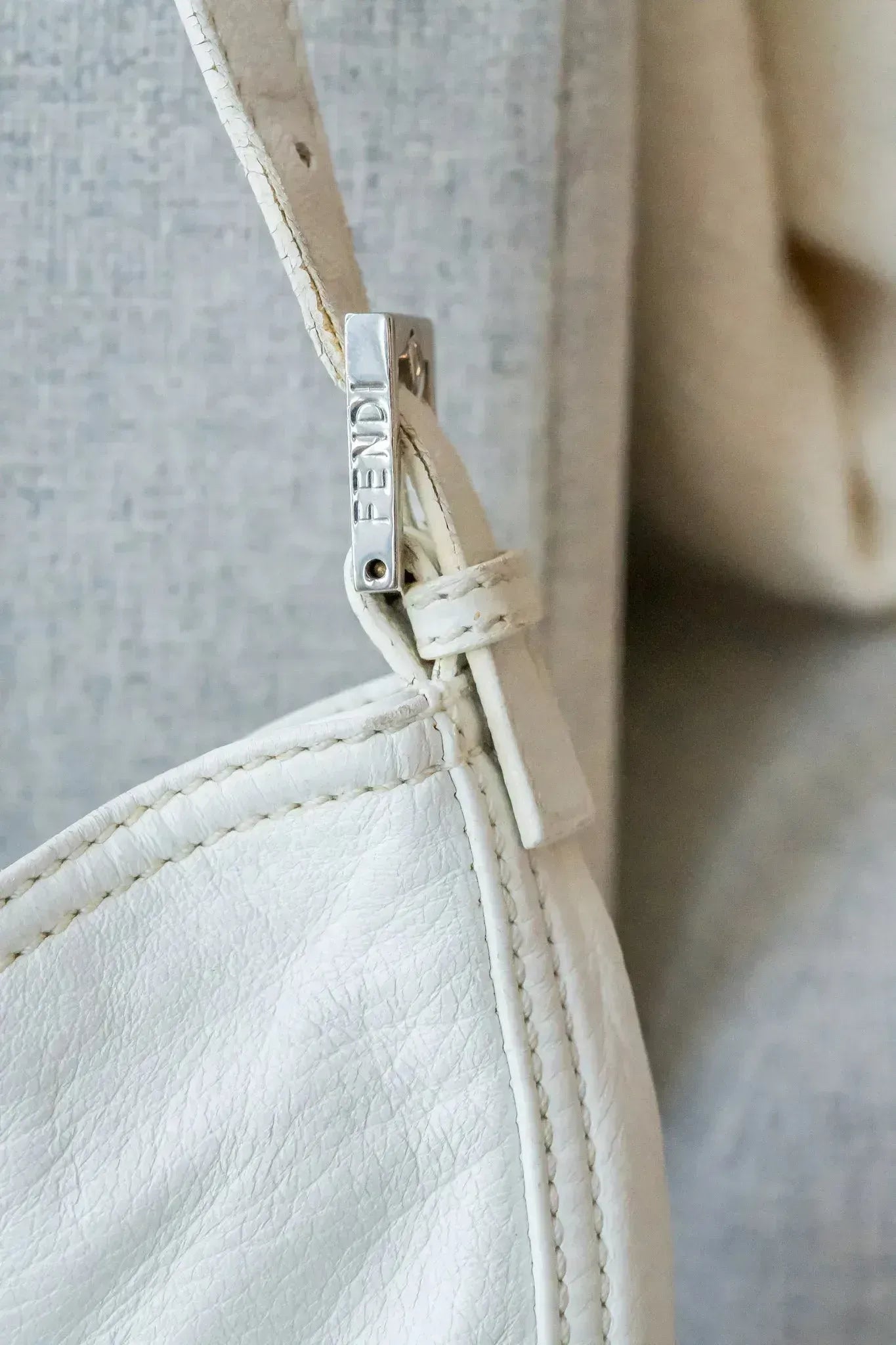 Fendi - Sac à main Baguette Blanc - Atelier Victor