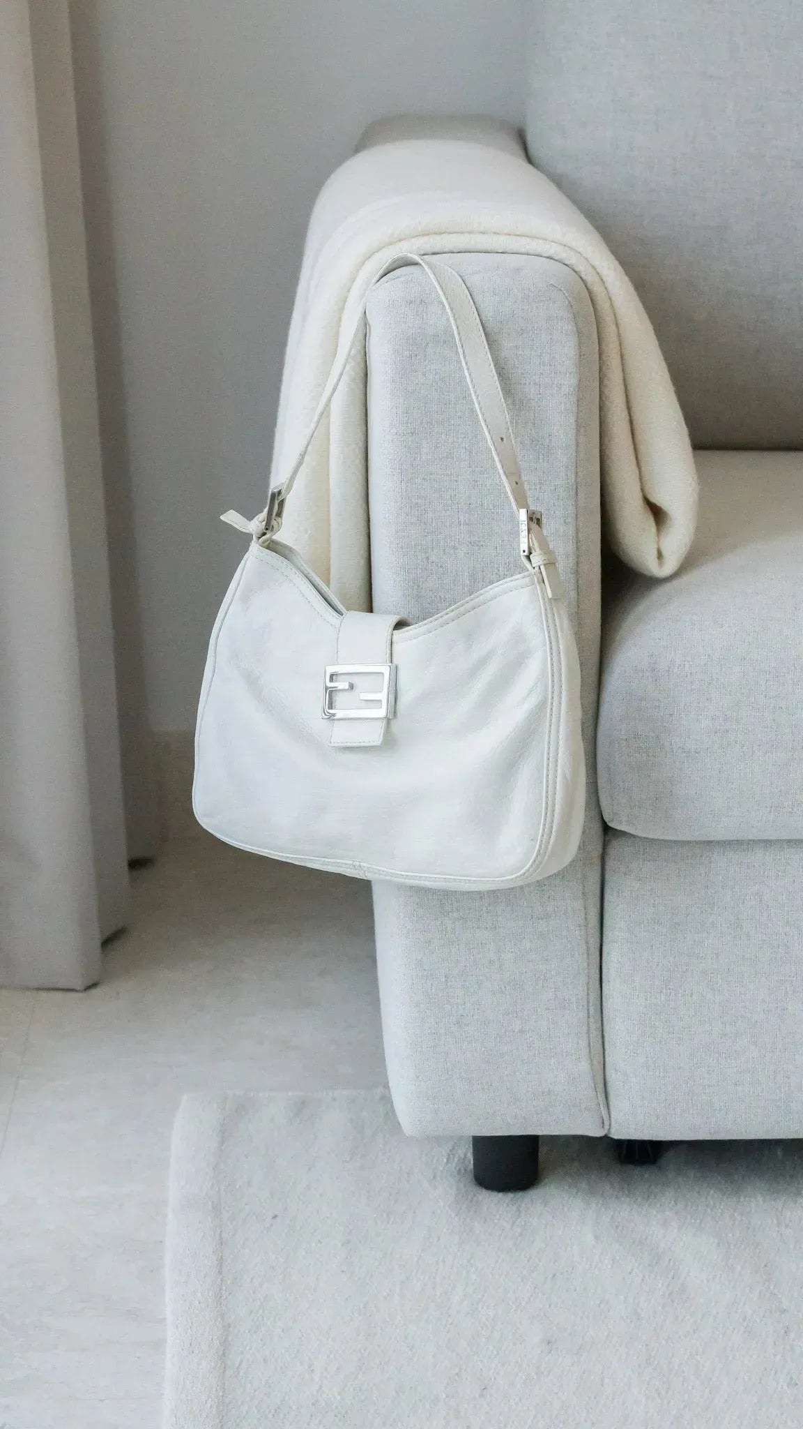 Fendi - Sac à main Baguette Blanc - Atelier Victor - Vintage Shop