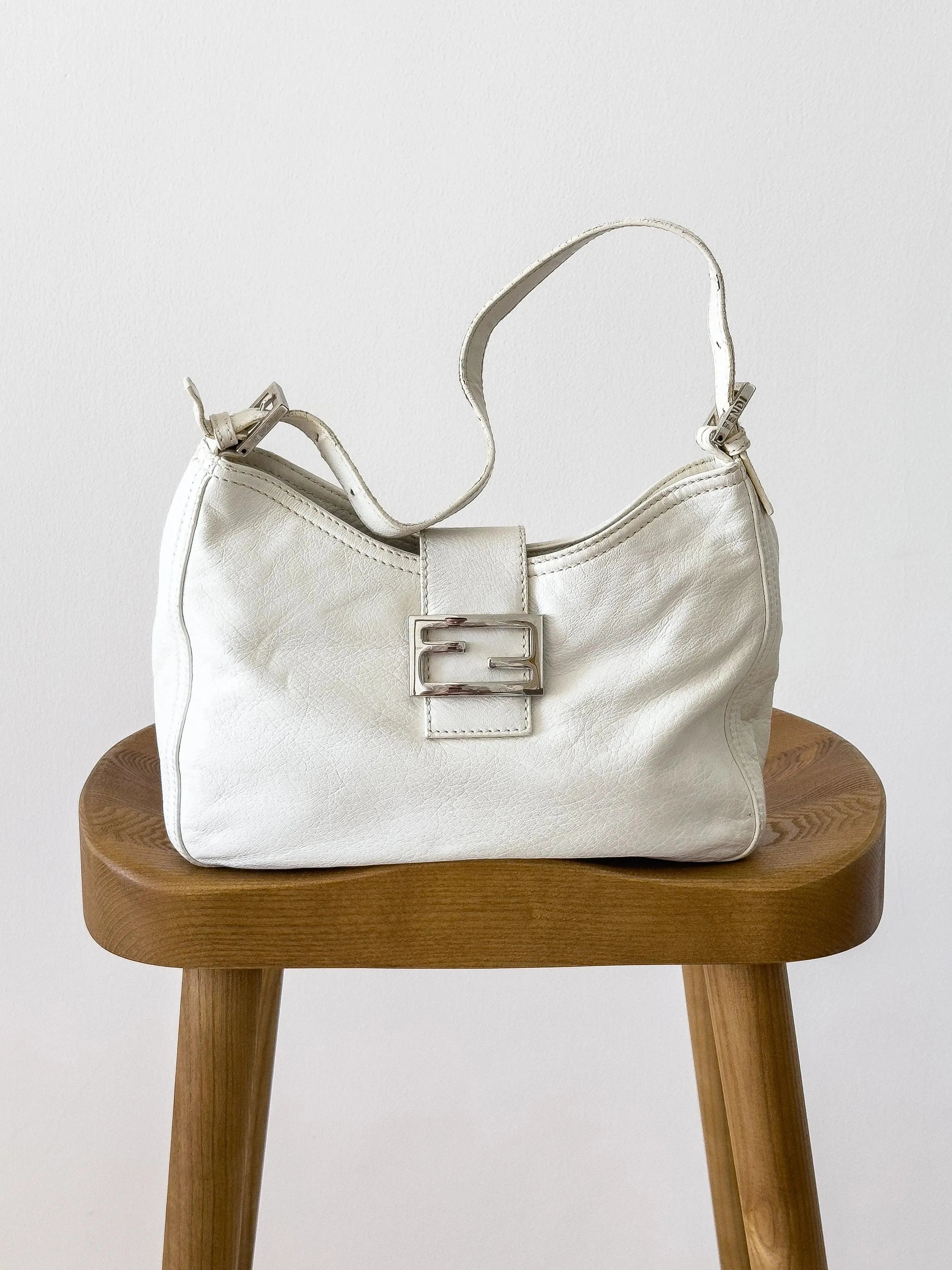 Fendi - Sac à main Baguette Blanc - Atelier Victor - Vintage Shop