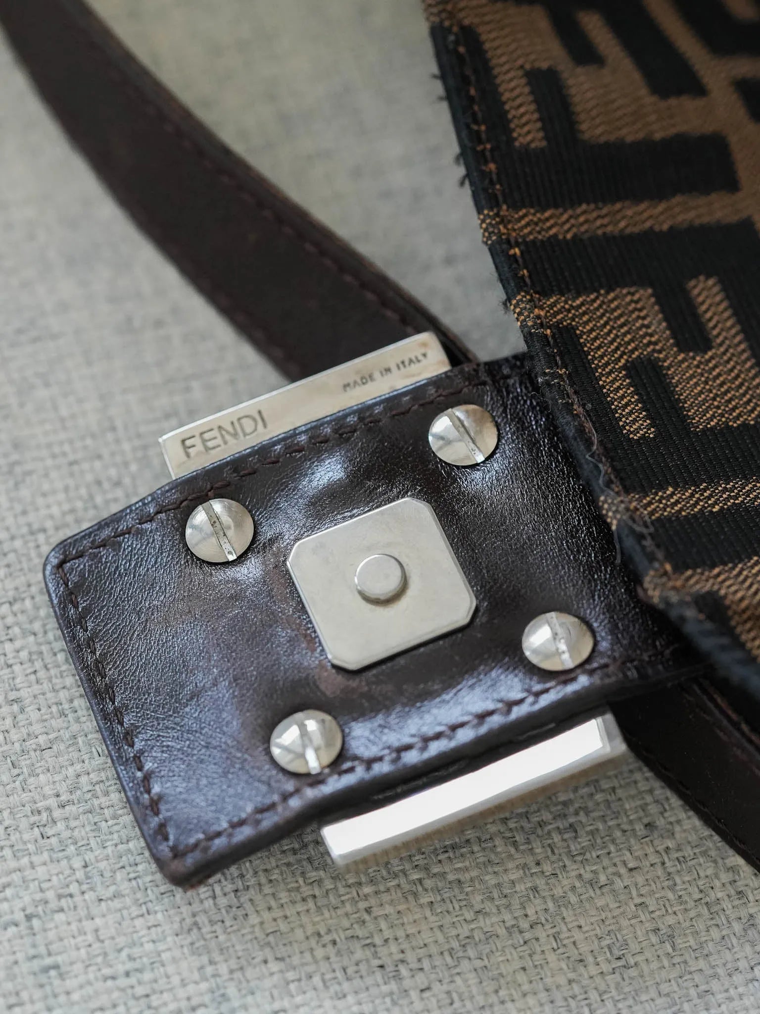 Fendi - Sac à main Baguette en Toile - Atelier Victor