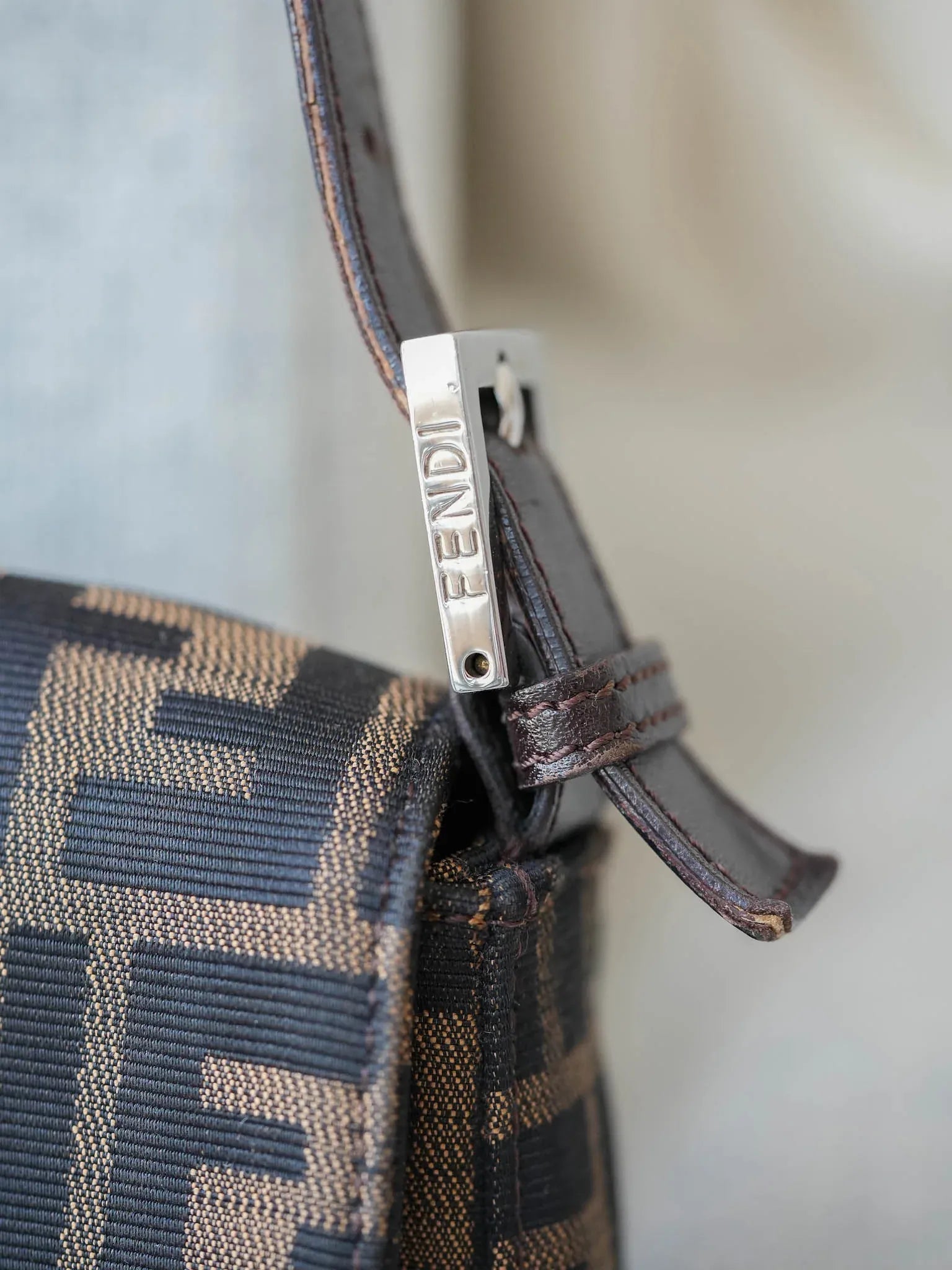 Fendi - Sac à main Baguette en Toile - Atelier Victor