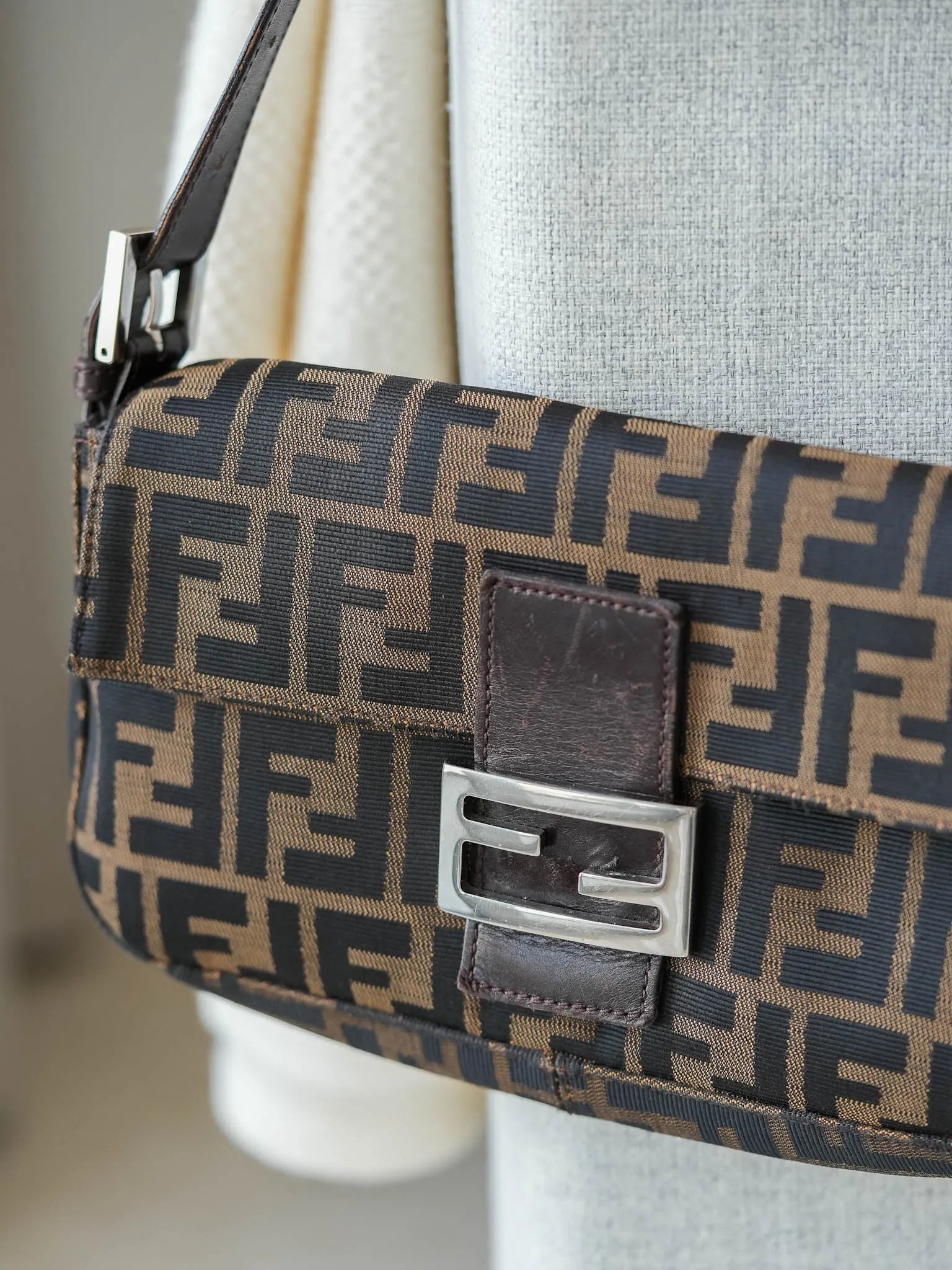 Fendi - Sac à main Baguette en Toile - Atelier Victor