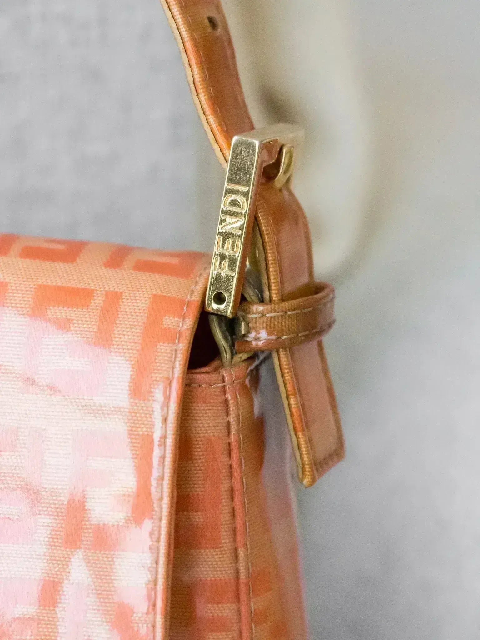 Fendi - Sac à main Baguette Orange - Atelier Victor