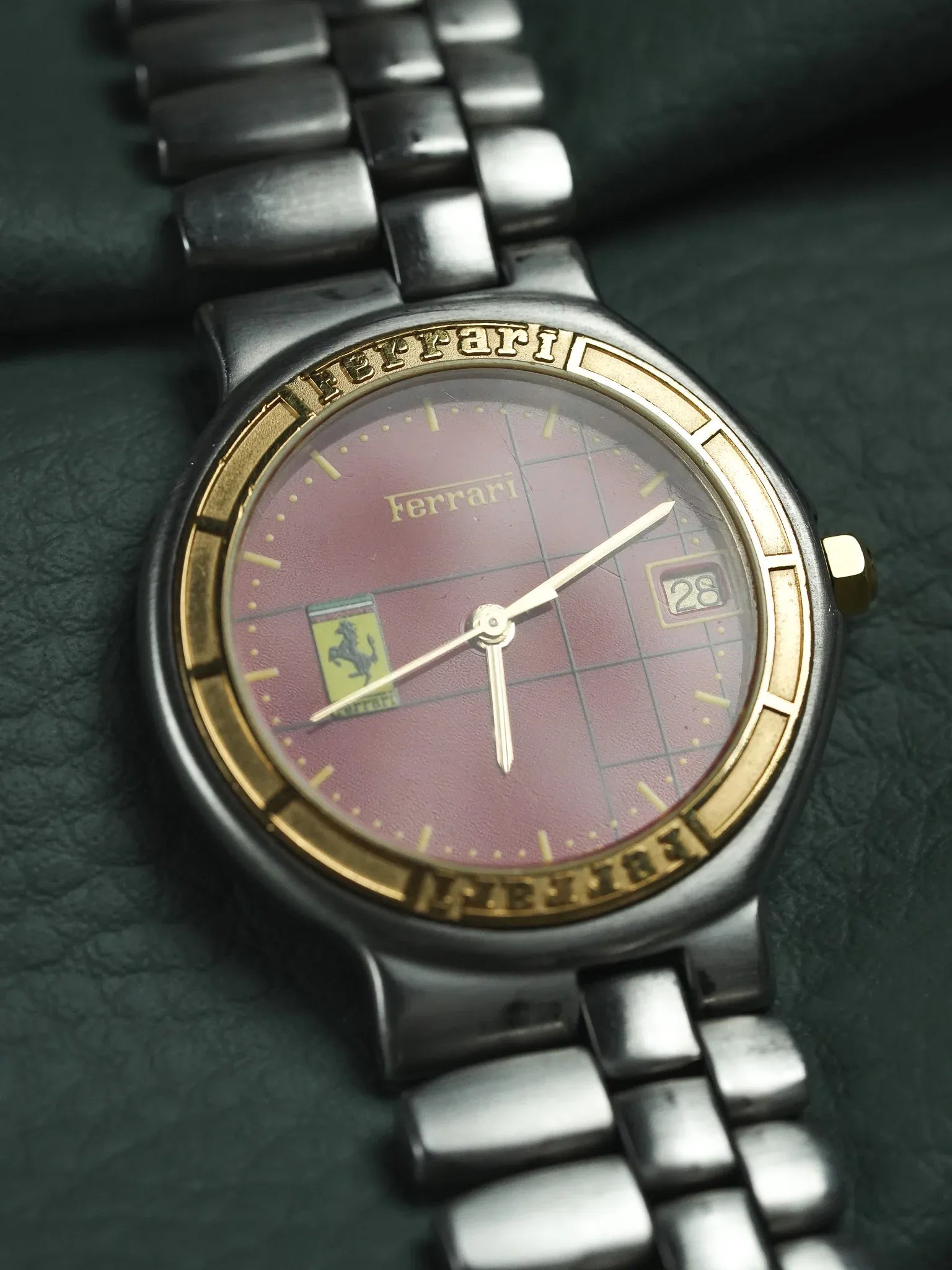 Ferrari x Cartier - Acier Or Cadran Quadrillé Rouge - 1980s - Atelier Victor - Vintage Shop