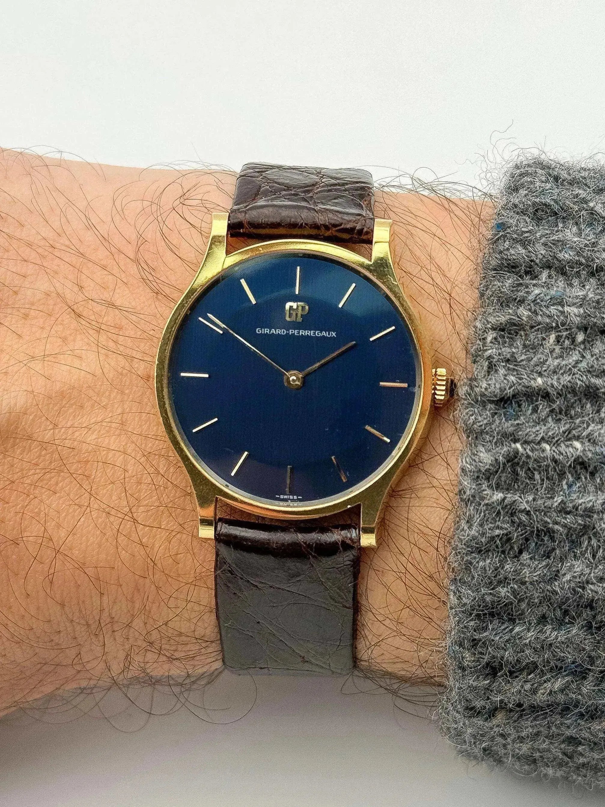Girard Perregaux - Boitier Or 18k Bleu nuit - 1970s - Atelier Victor