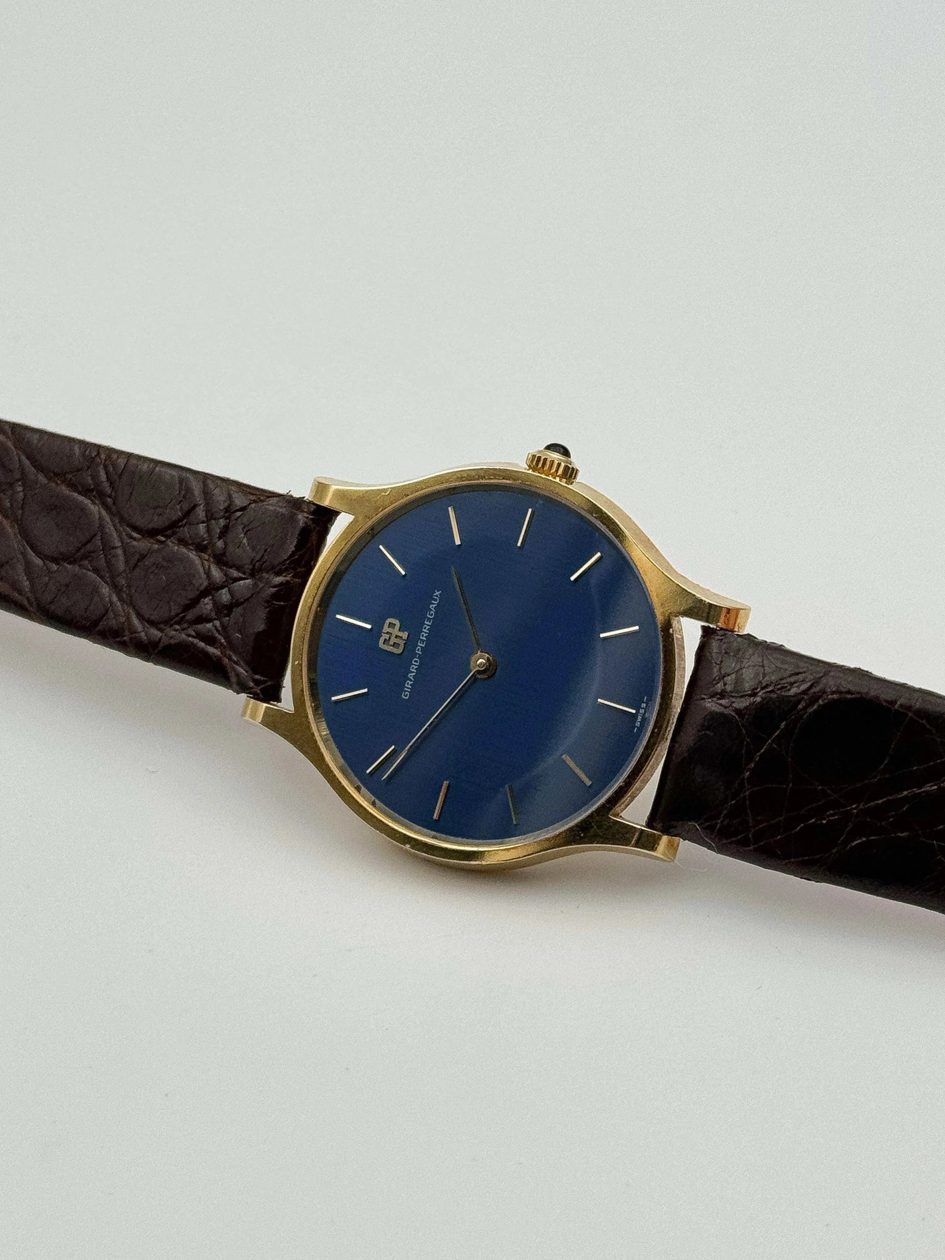 Girard Perregaux - Night Blue 18k - 1970’s - Atelier Victor Paris - Vintage Watch Shop Dubai