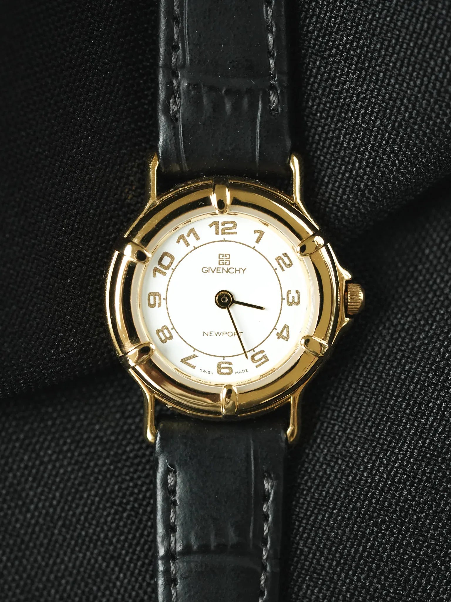 Givenchy - Mini Ronde Plaqué or Cadran blanc - 1990s - Atelier Victor