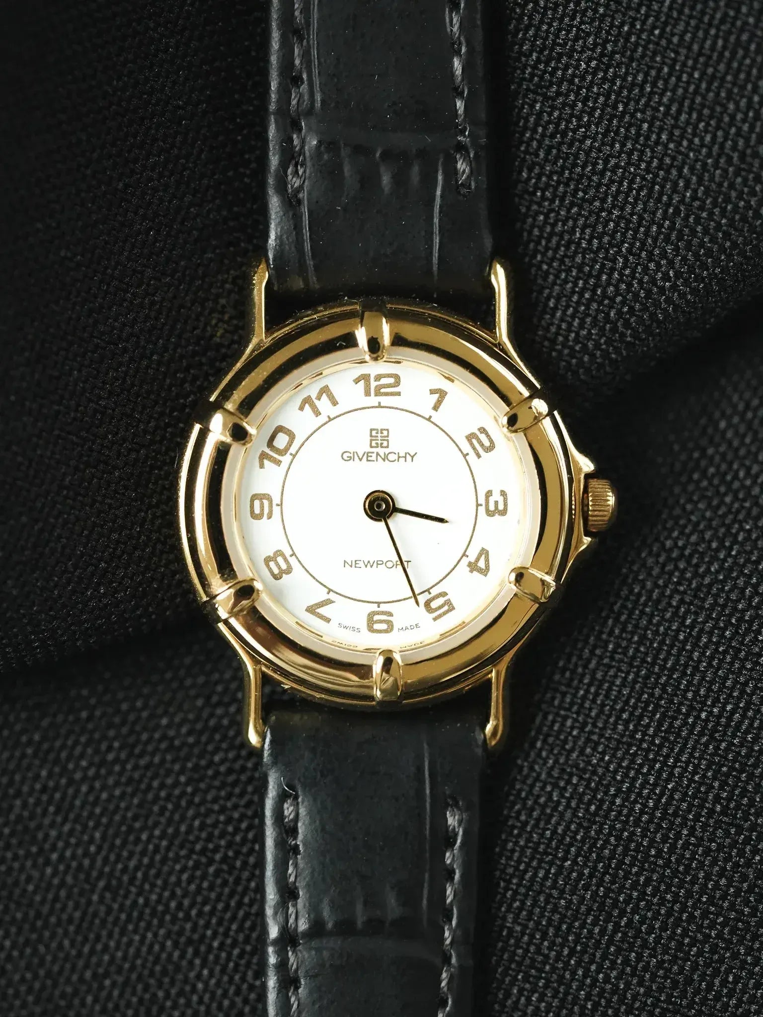 Givenchy - Mini Ronde Plaqué or Cadran blanc - 1990s - Atelier Victor