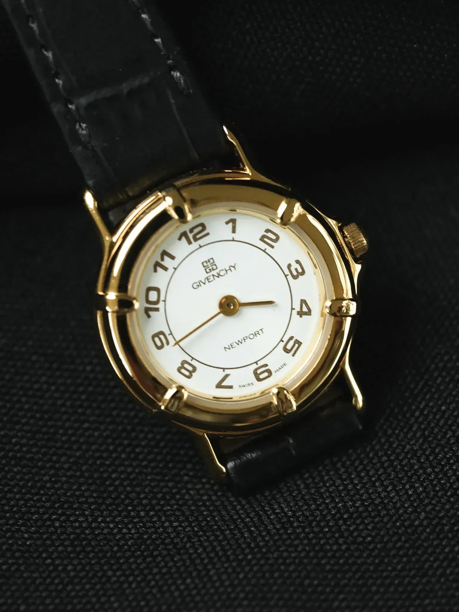 Givenchy - Mini Ronde Plaqué or Cadran blanc - 1990s - Atelier Victor