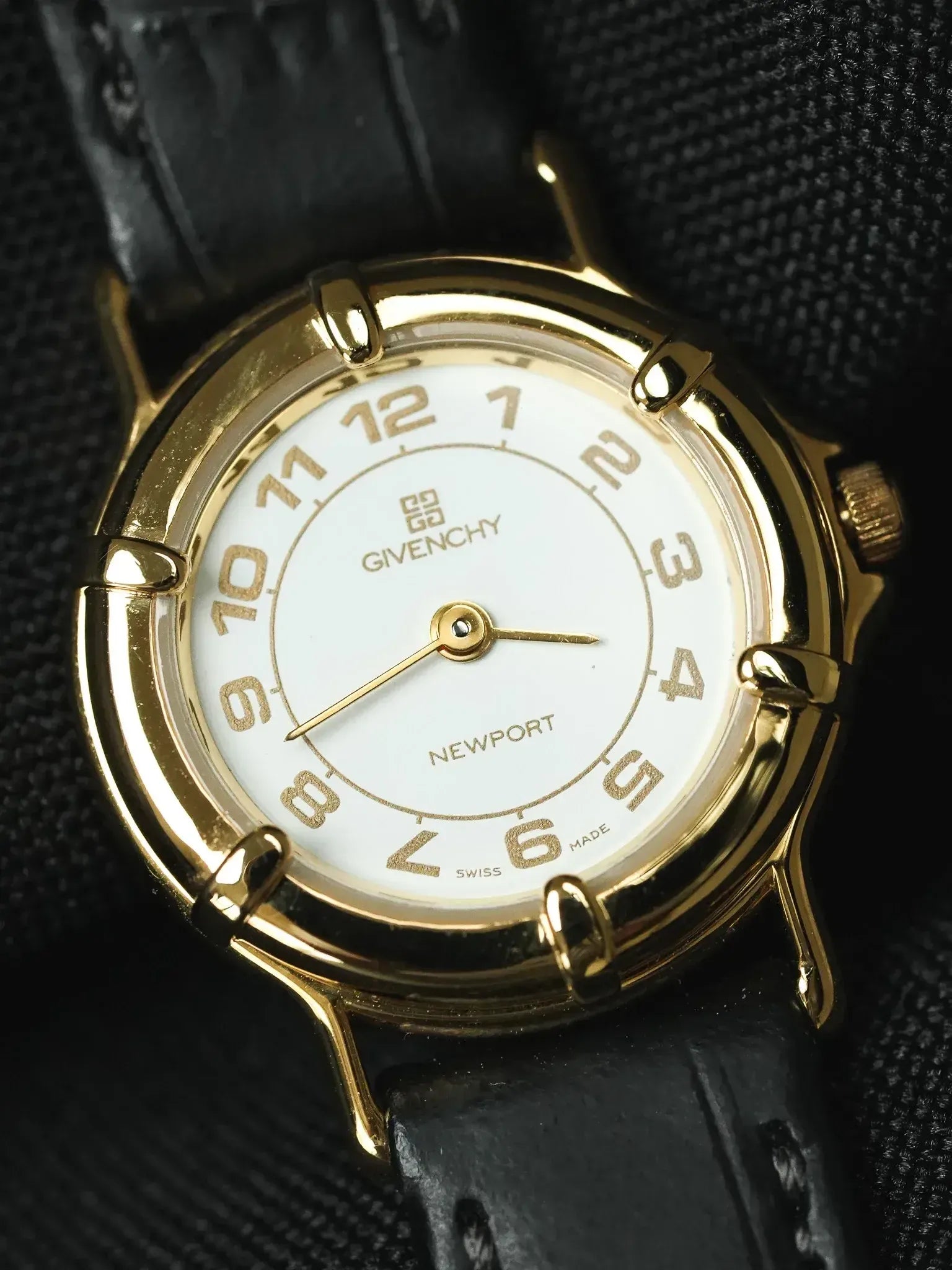 Givenchy - Mini Ronde Plaqué or Cadran blanc - 1990s - Atelier Victor