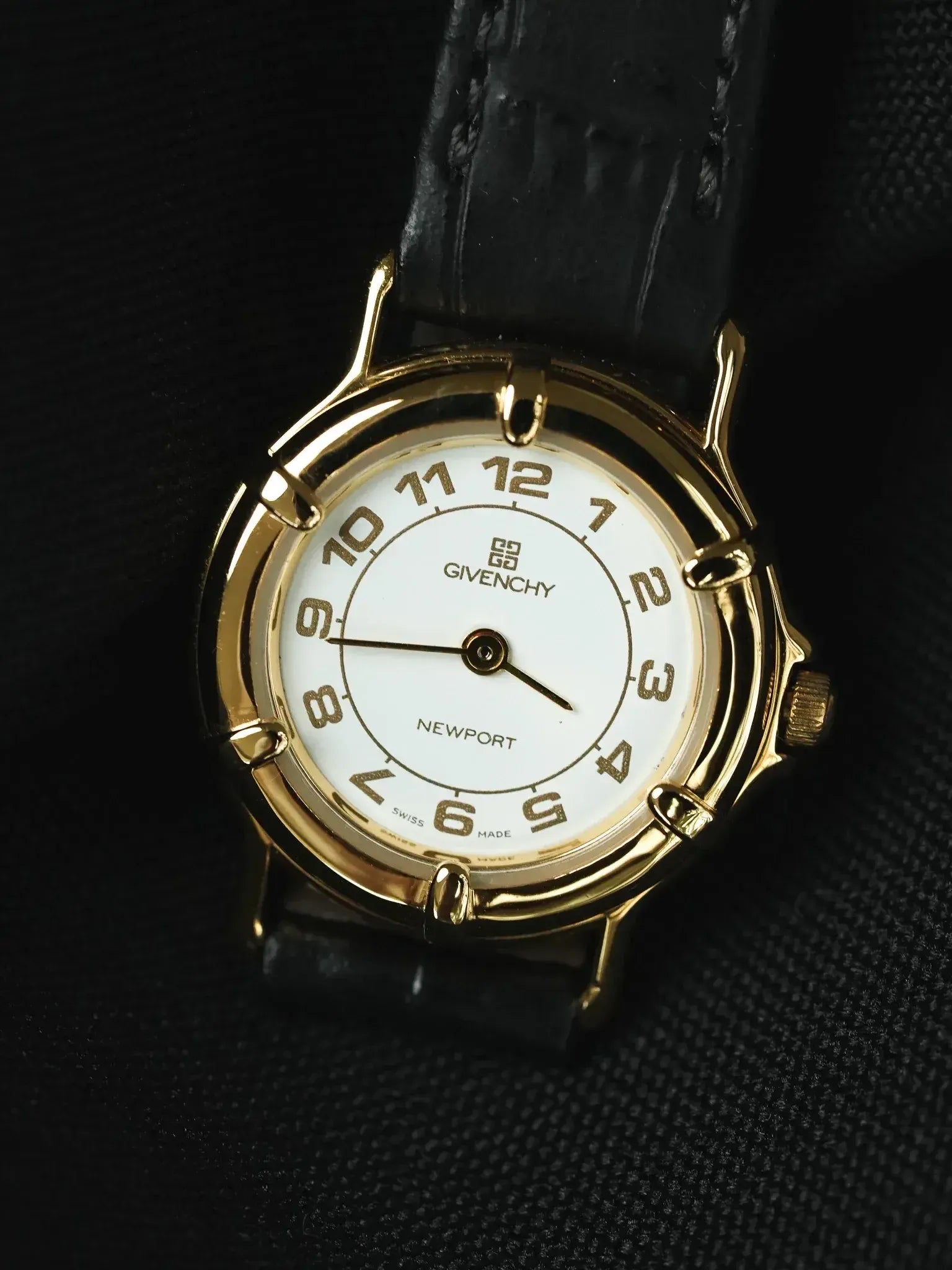 Givenchy - Mini Ronde Plaqué or Cadran blanc - 1990s - Atelier Victor