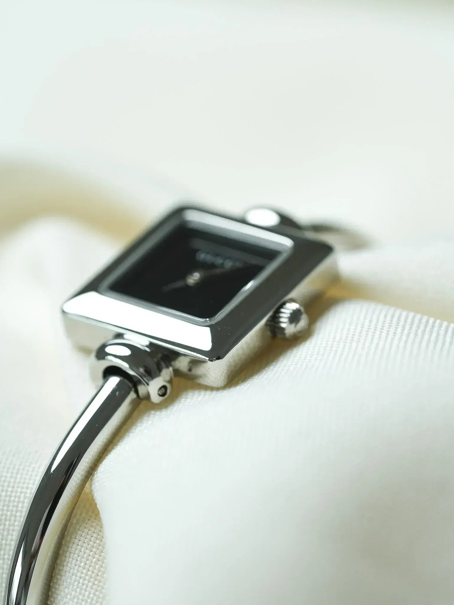 Gucci - Carré Noir Bracelet Jonc Acier - 1990s - Atelier Victor