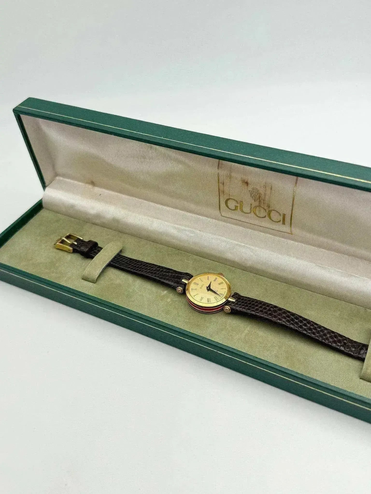 Gucci - Femme laqué rouge - Boite - 1990s - Atelier Victor