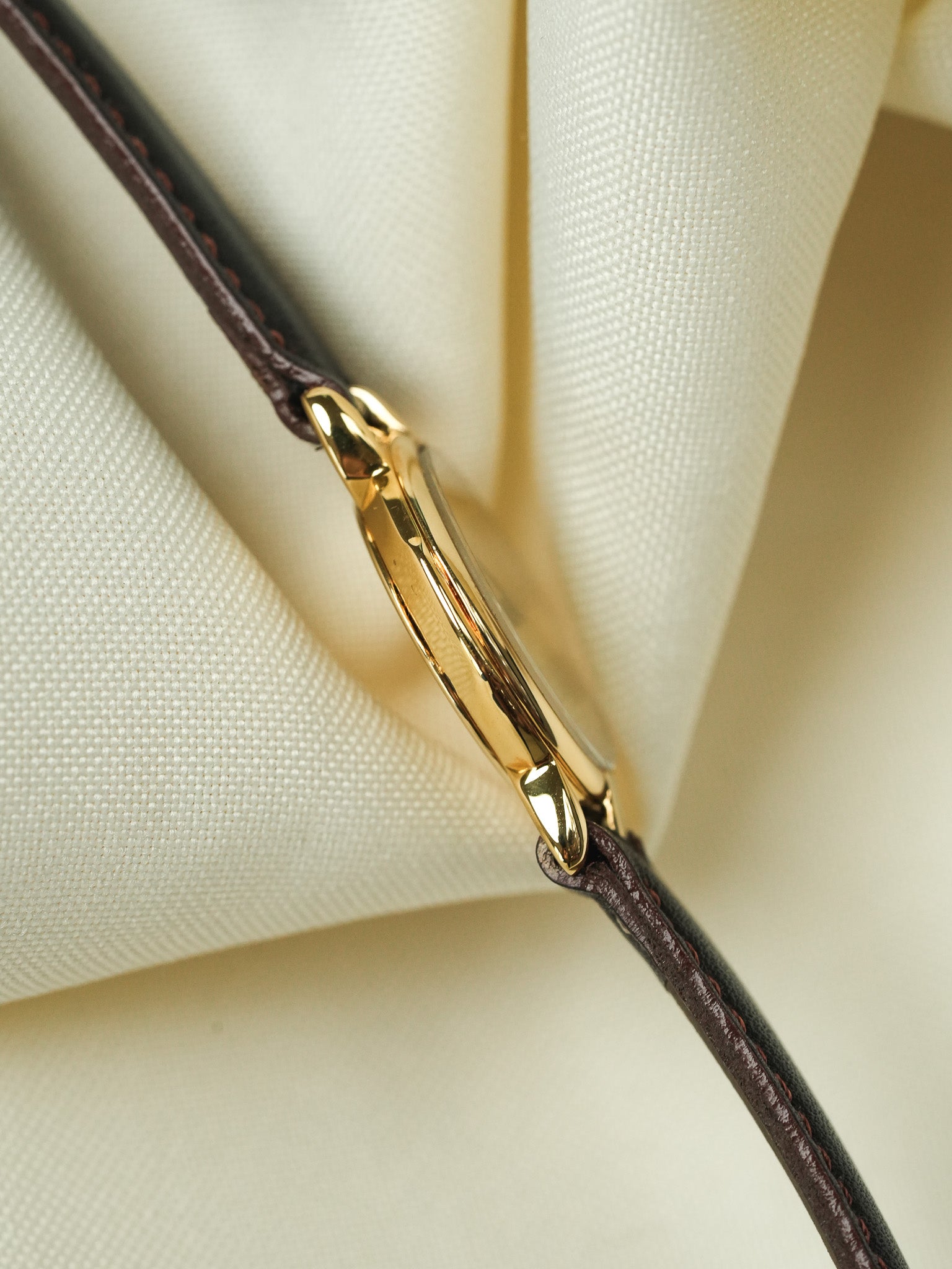 Gucci - Mini Ronde cornes centrales plaqué or - 1980s - Atelier Victor - Vintage Shop