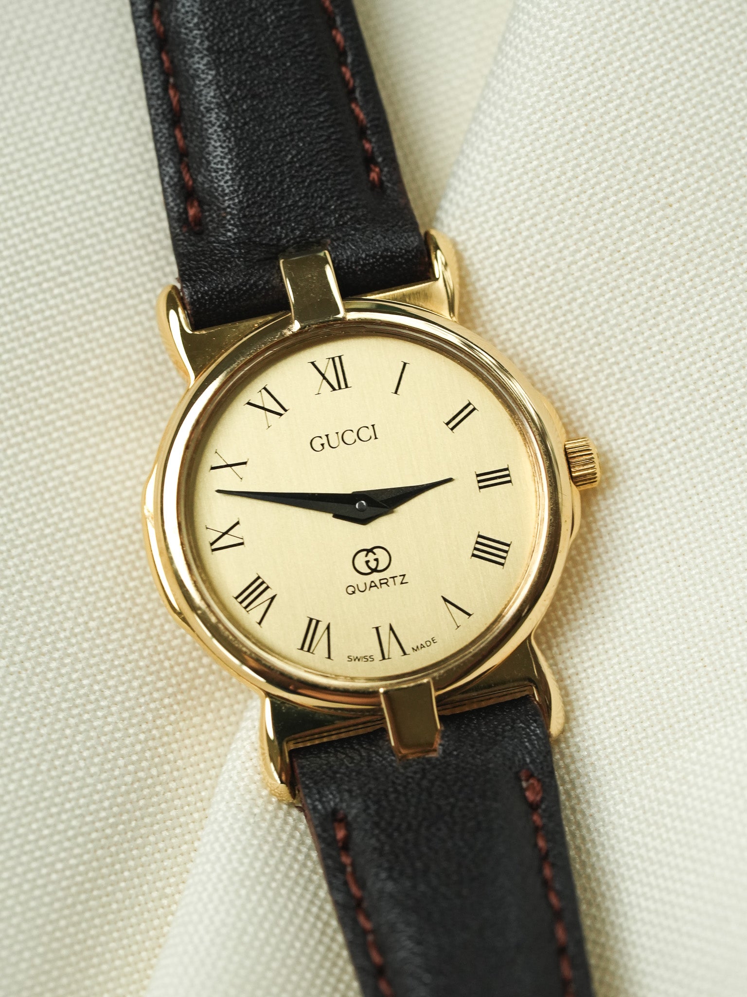Gucci - Mini Ronde cornes centrales plaqué or - 1980s - Atelier Victor - Vintage Shop