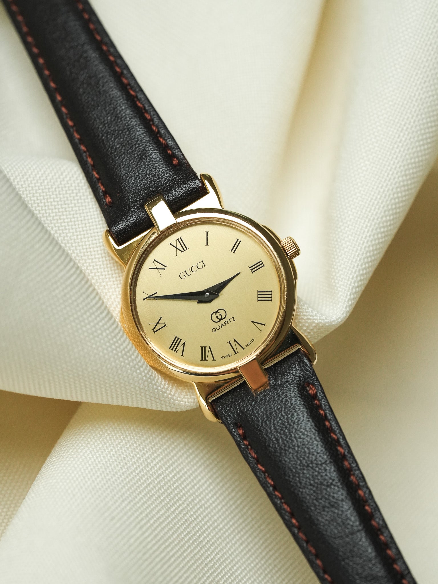 Gucci - Mini Ronde cornes centrales plaqué or - 1980s - Atelier Victor - Vintage Shop
