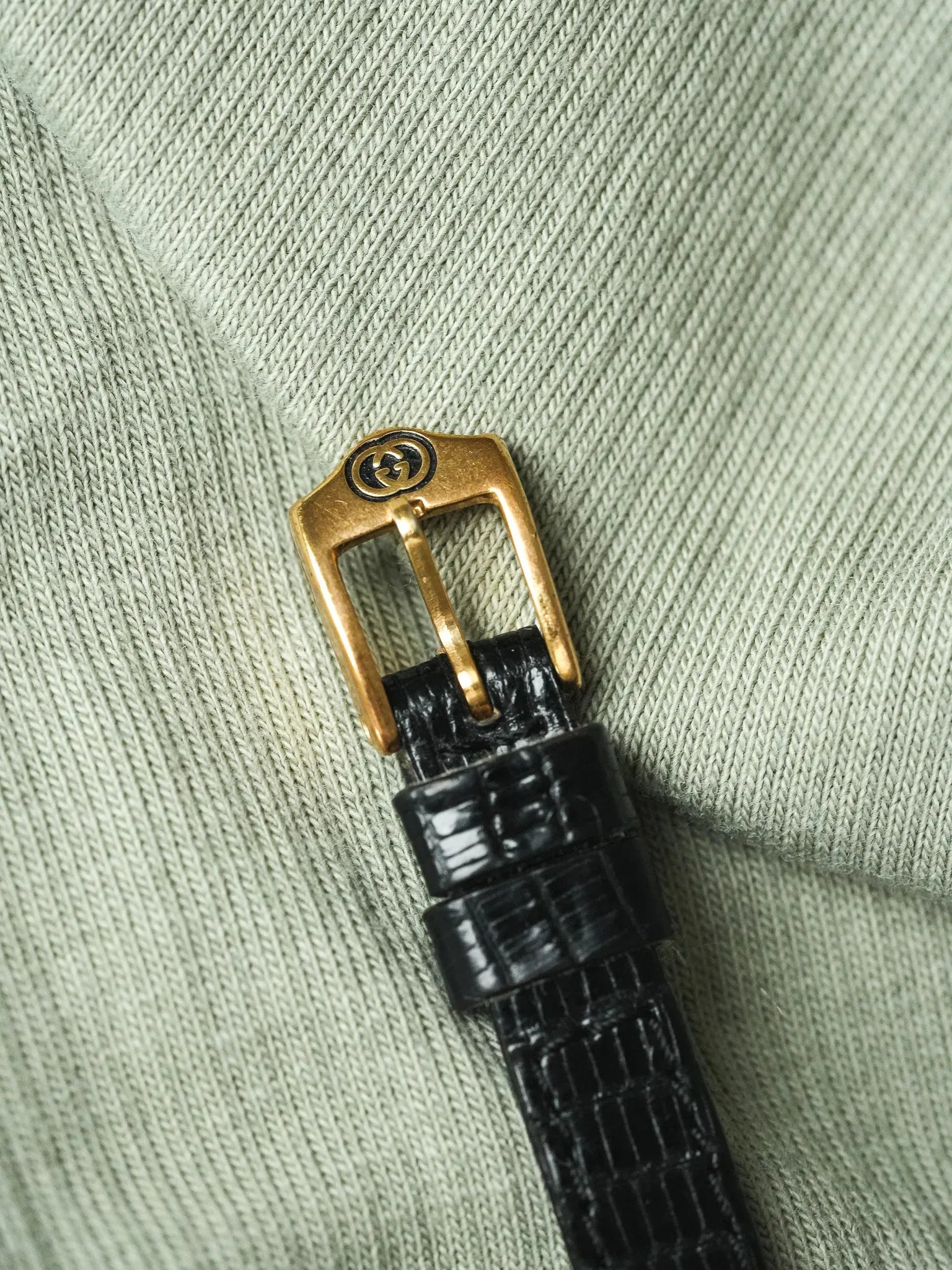 Gucci - Mini Ronde Or laque noir cornes centrales - 1990s - Atelier Victor