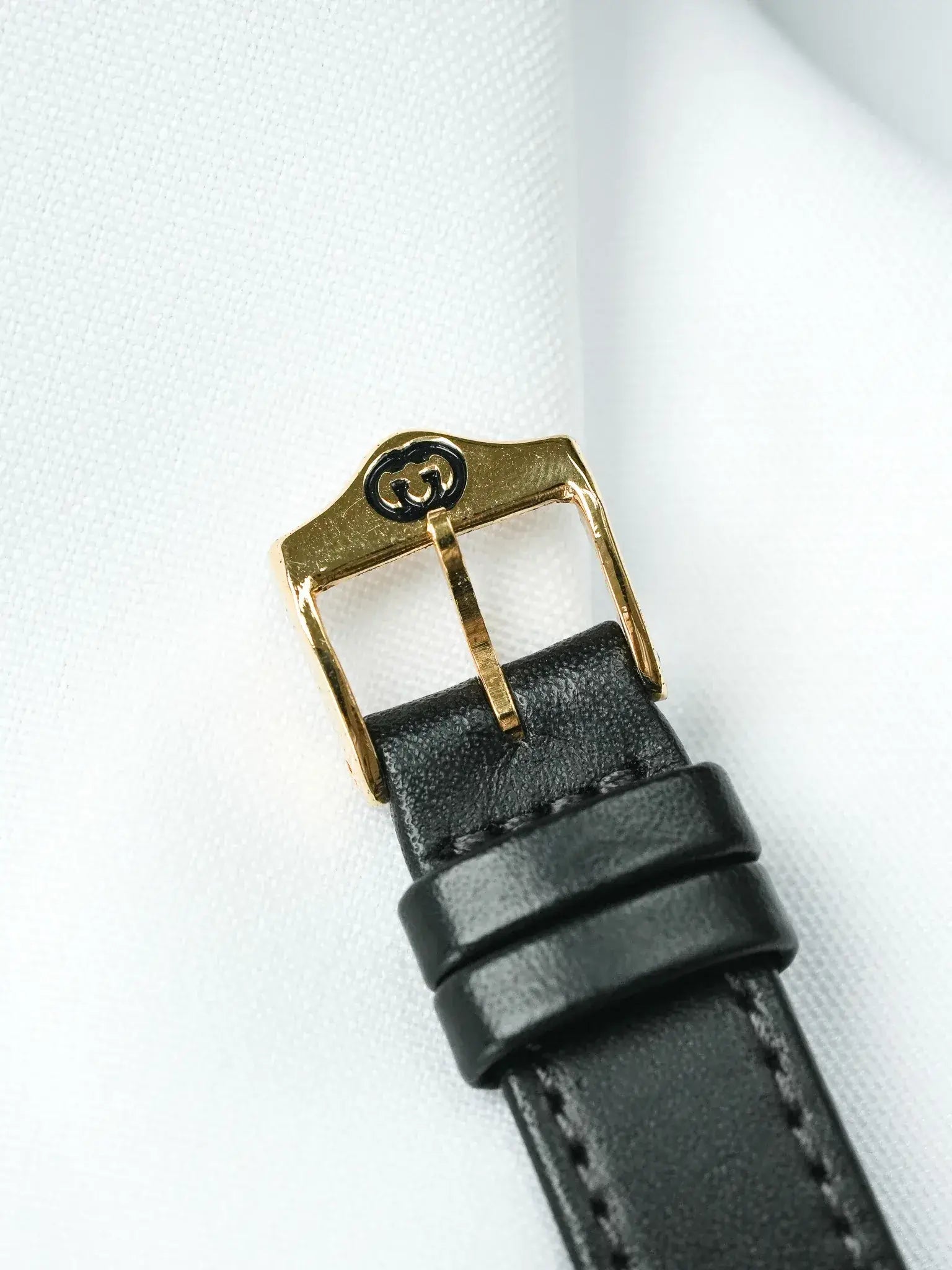 Gucci - Ronde Or Index Romain Cadran noir (0005145) - 1990s - Atelier Victor