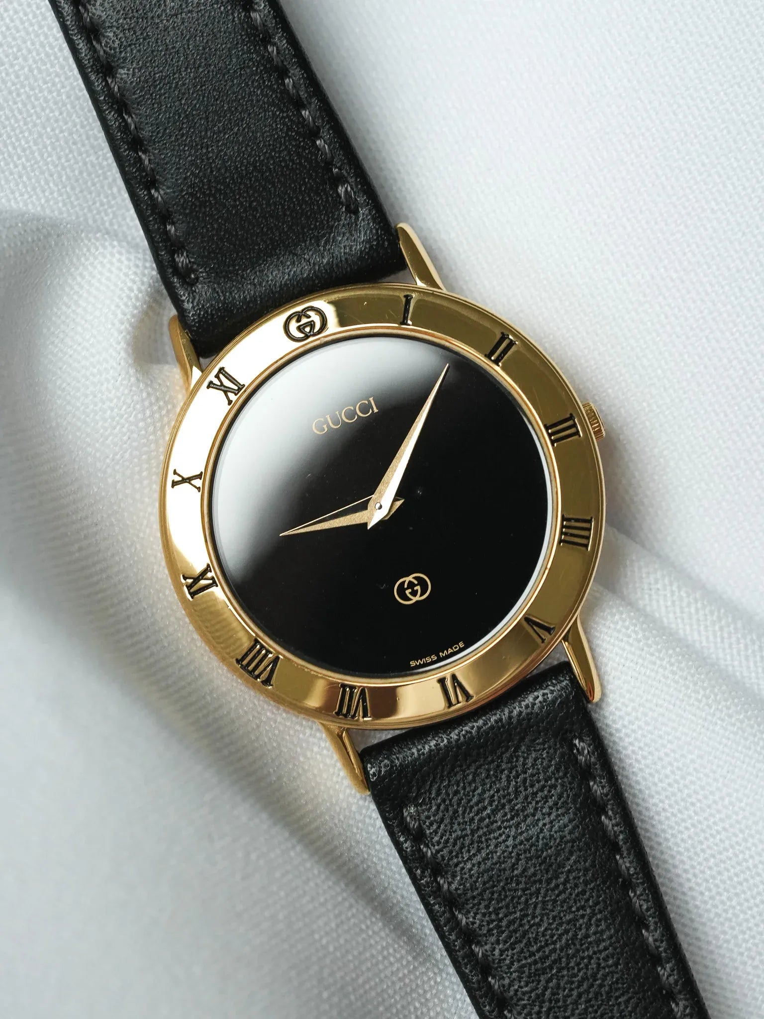 Gucci - Ronde Or Index Romain Cadran noir (0005145) - 1990s - Atelier Victor
