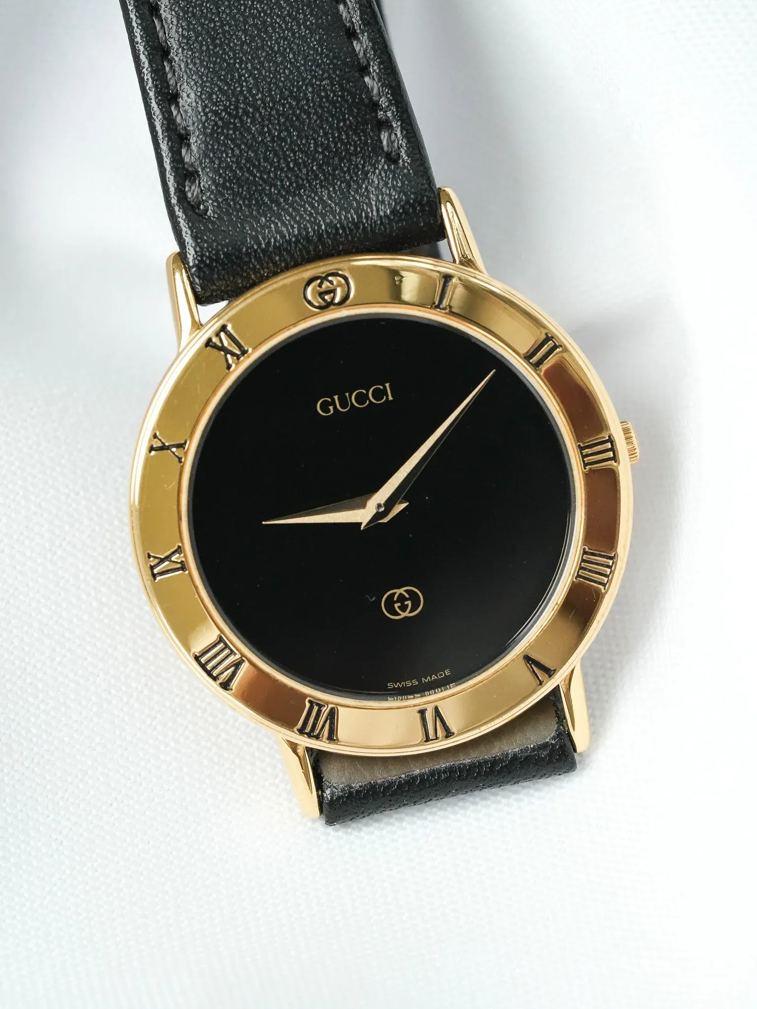 Gucci - Ronde Or Index Romain Cadran noir (0005145) - 1990s - Atelier Victor