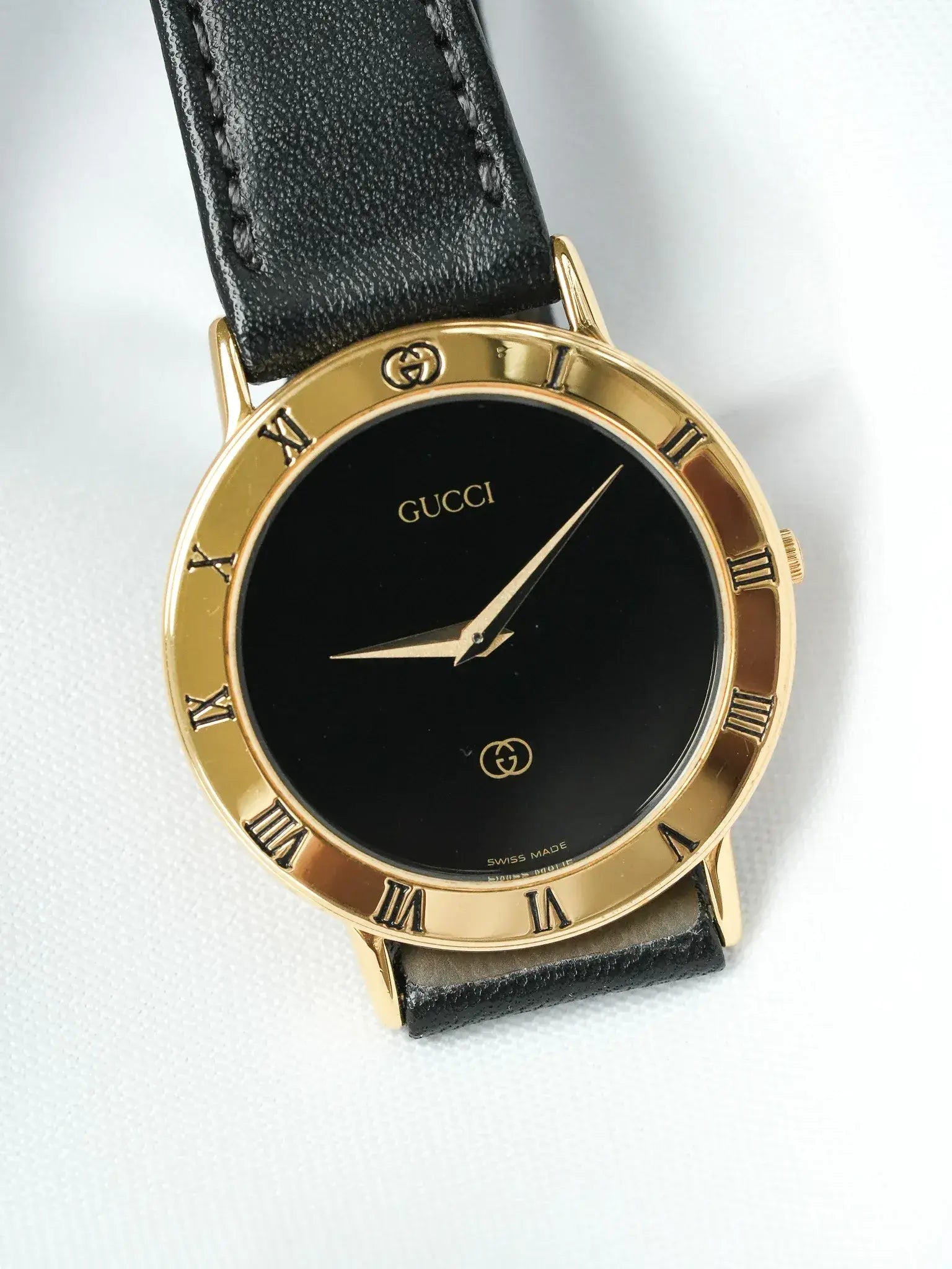 Gucci - Ronde Or Index Romain Cadran noir (0005145) - 1990s - Atelier Victor