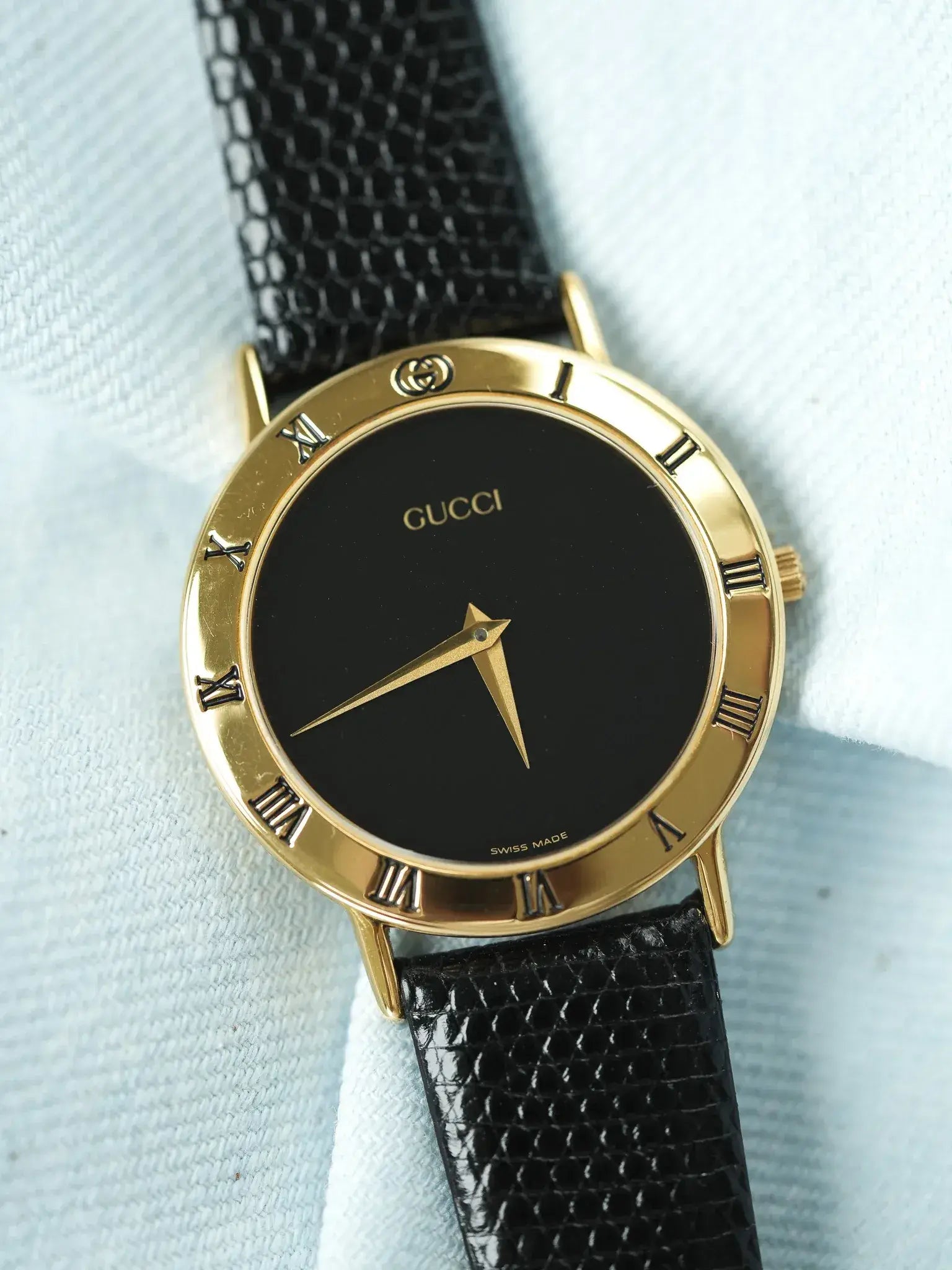 Gucci - Ronde Or Index Romain Cadran noir - 1990s - Atelier Victor