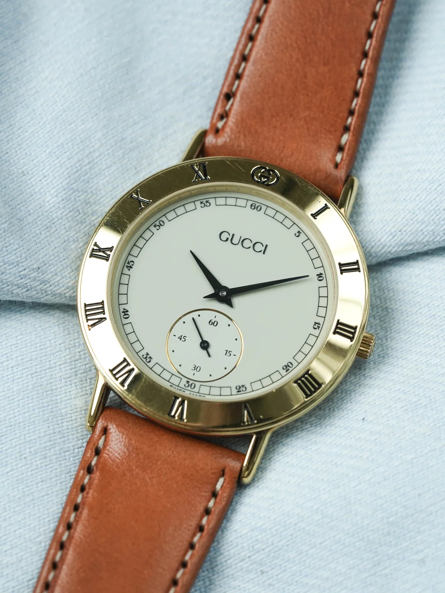 Watch Gucci Vintage (1990s) - Round Gold Sub-second 33mm