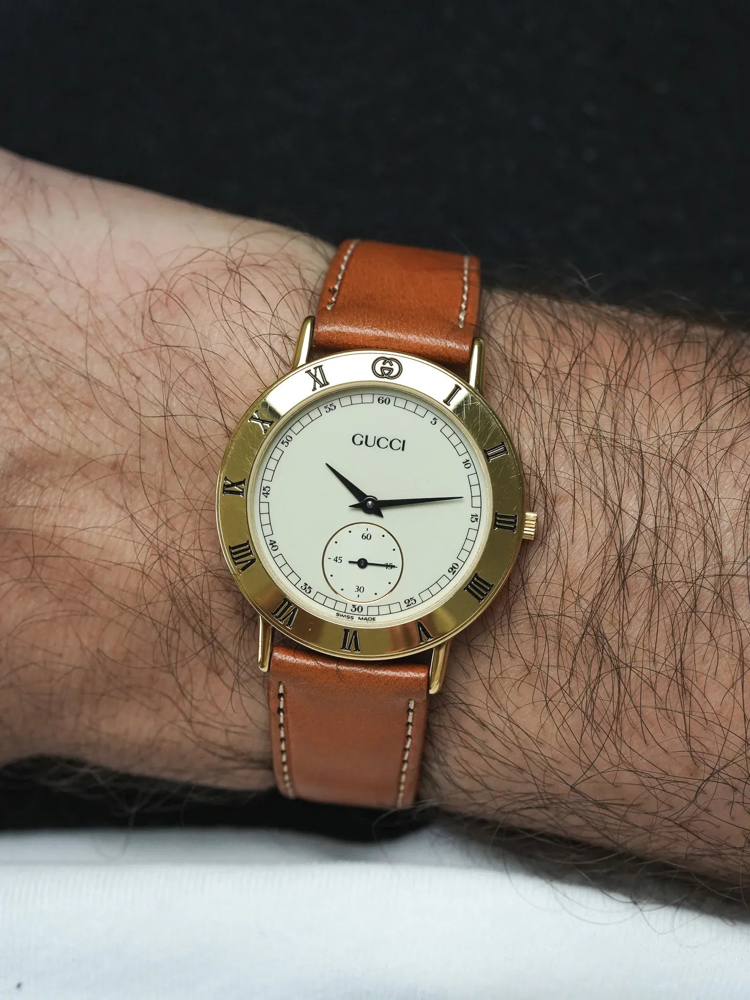 Watch Gucci Vintage (1990s) - Round Gold Sub-second 33mm
